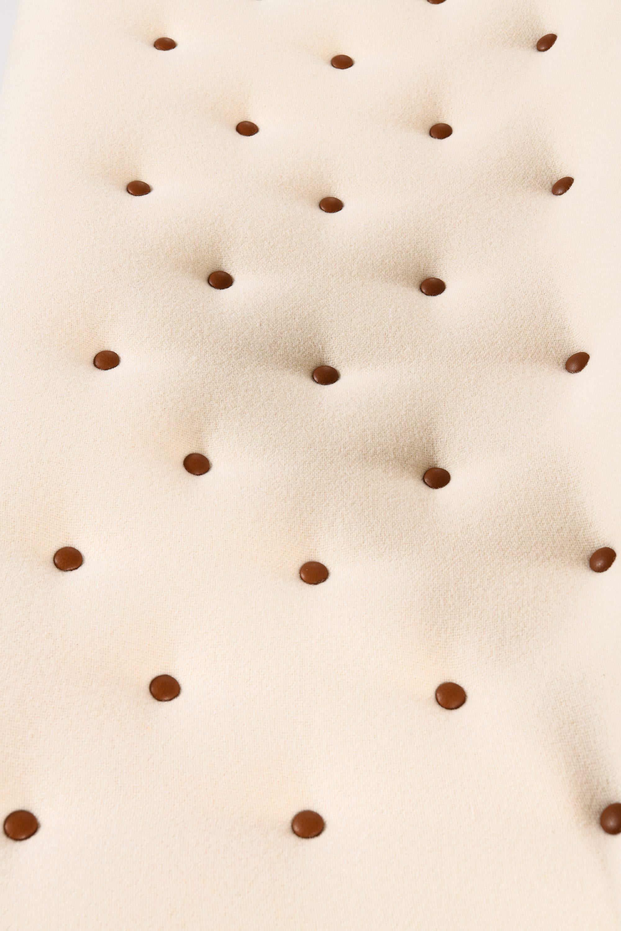 20ième siècle Canapé en Beeche et retapissé en tissu Kvadrat par Erik Bertil Karlén, années 1940 en vente