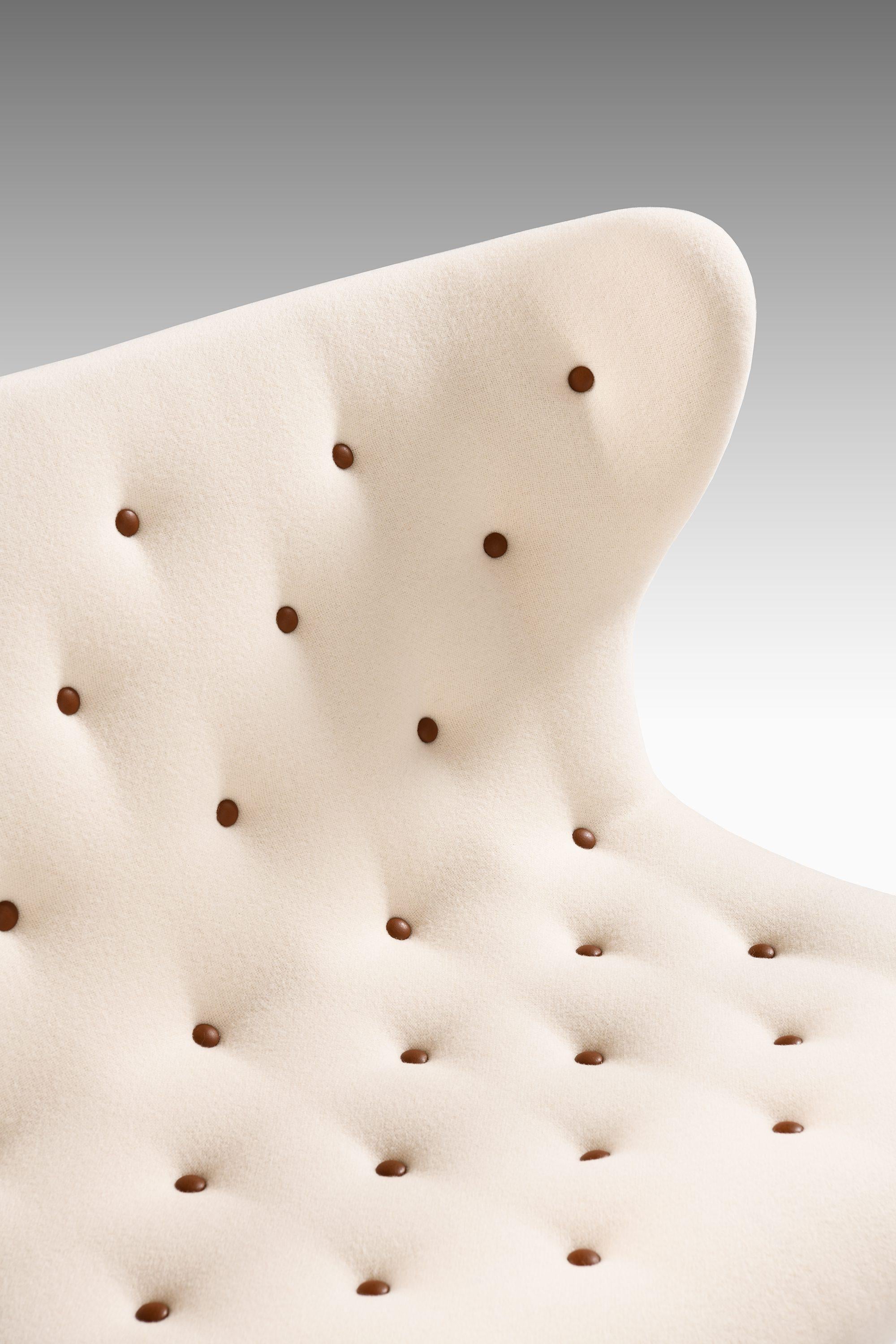 Hêtre Canapé en Beeche et retapissé en tissu Kvadrat par Erik Bertil Karlén, années 1940 en vente