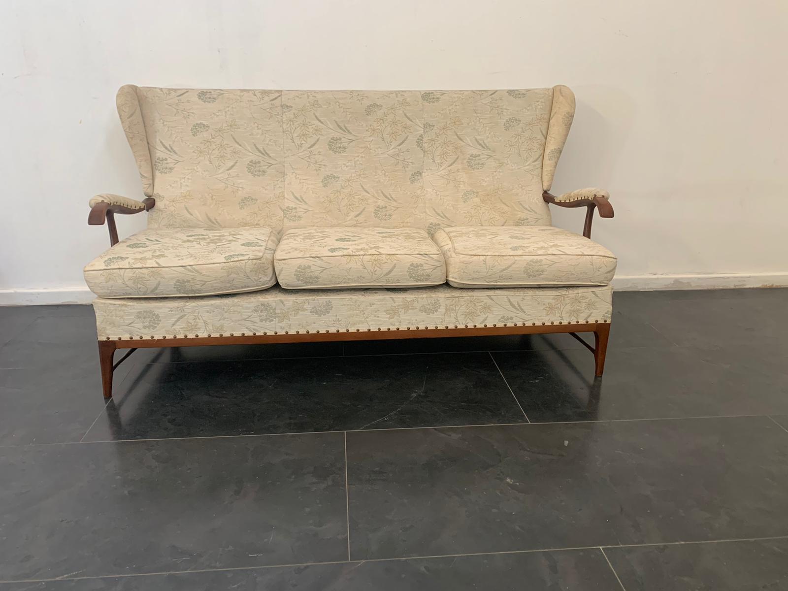 Sofa aus Kirschbaumholz von Paolo Buffa, 1950er Jahre (Baumwolle) im Angebot