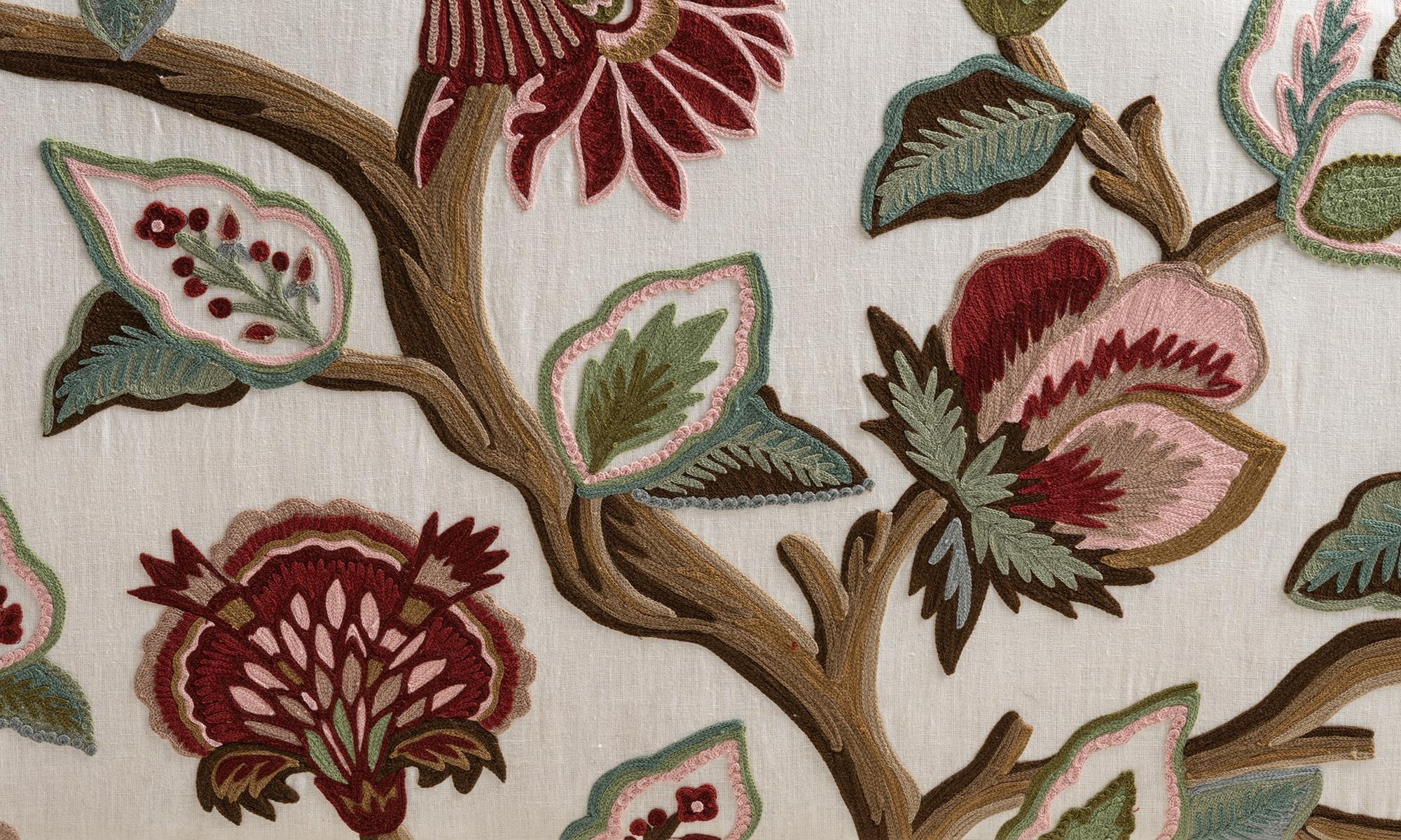 English Sofa in Embroidered Linen by Pierre Frey, England circa 1900 For Sale