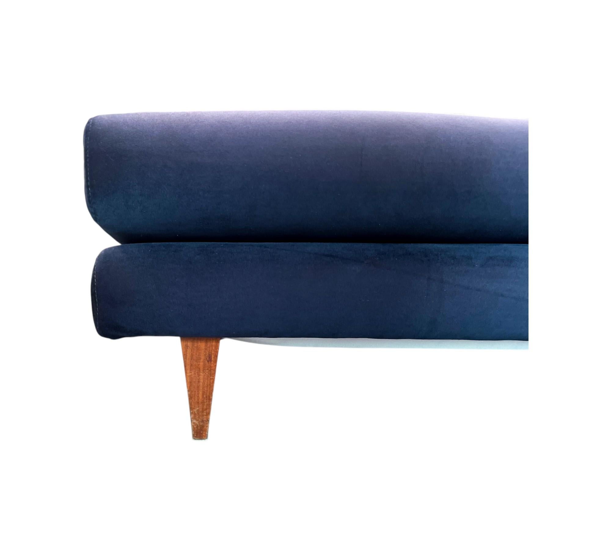 Sofa in Hardwood & Loose Cushions in Blue Velvet, Joaquim Tenreiro For Sale 3