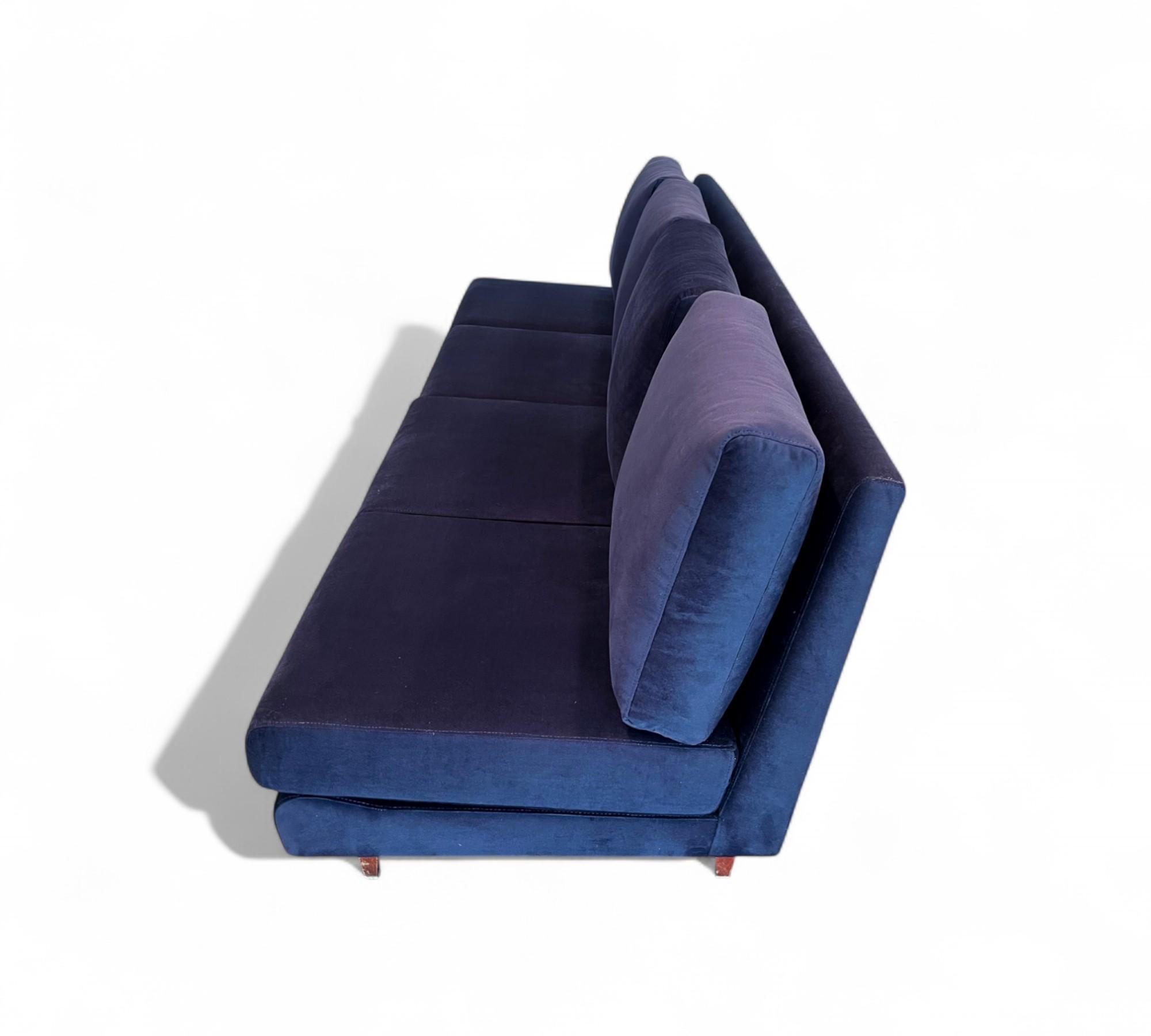 20th Century Sofa in Hardwood & Loose Cushions in Blue Velvet, Joaquim Tenreiro For Sale