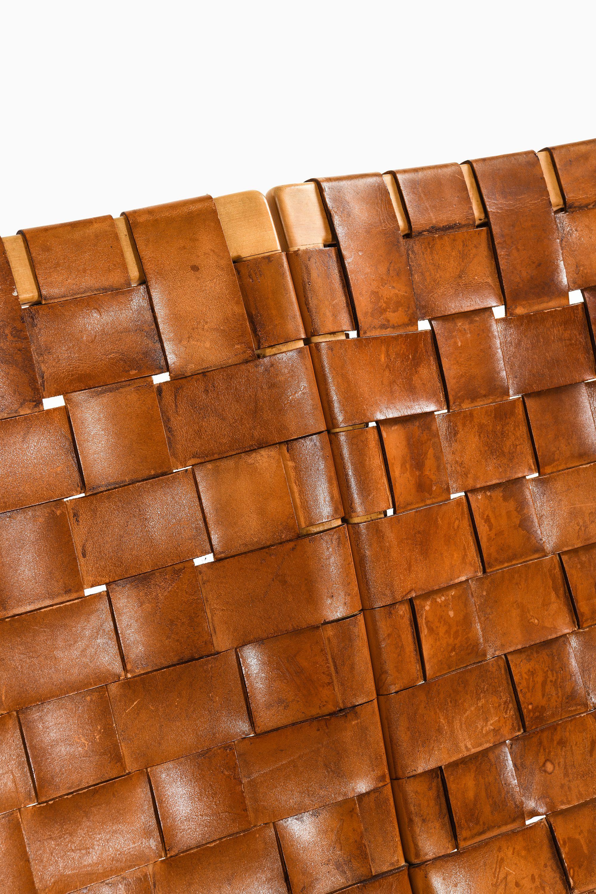 Sofa aus laminierter Birke und Original-Lederband von Bruno Mathsson, 1968 (20. Jahrhundert) im Angebot