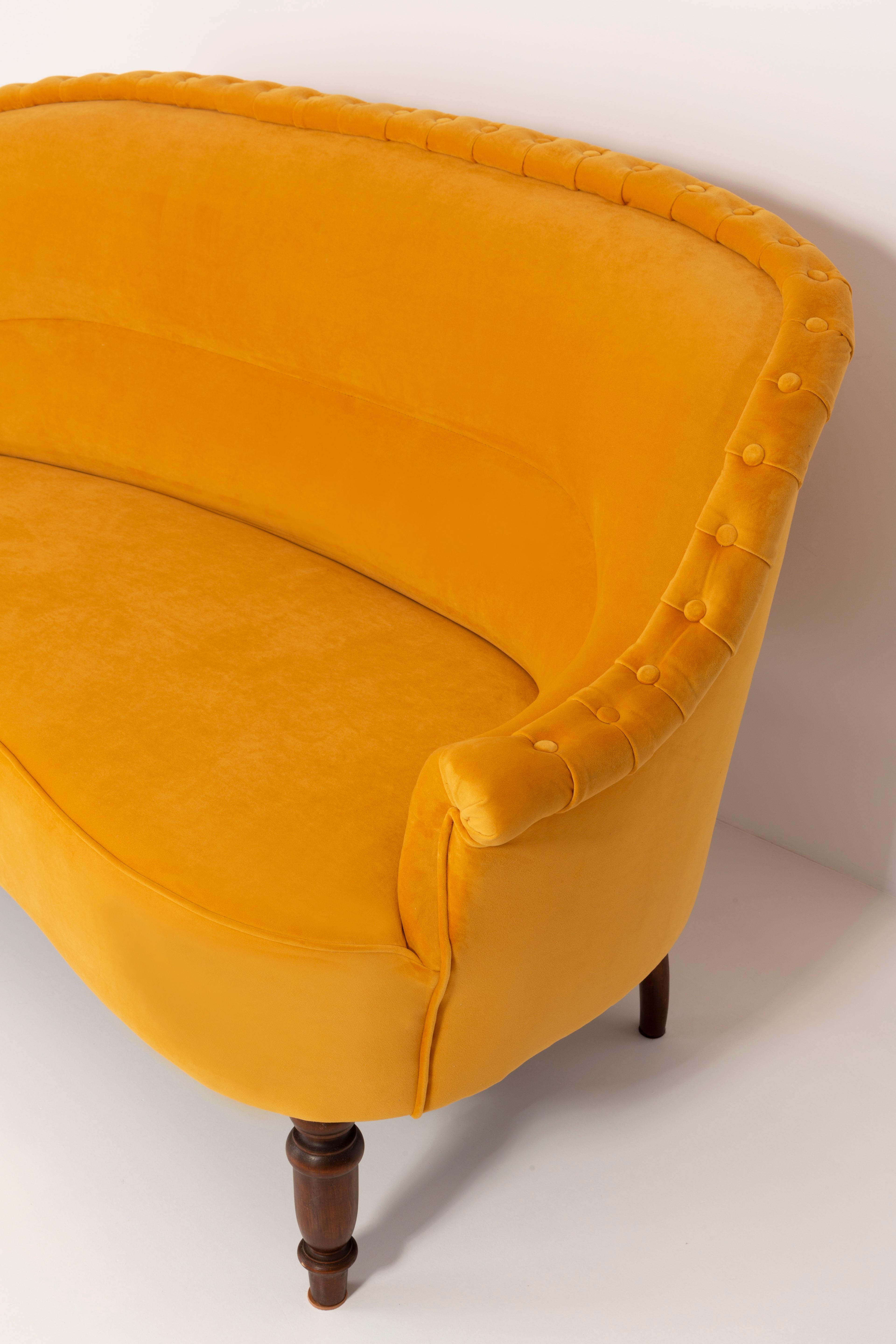 Mid-Century Modern Canapé de style Louis XVI en moutarde jaune, années 1930, Allemagne en vente
