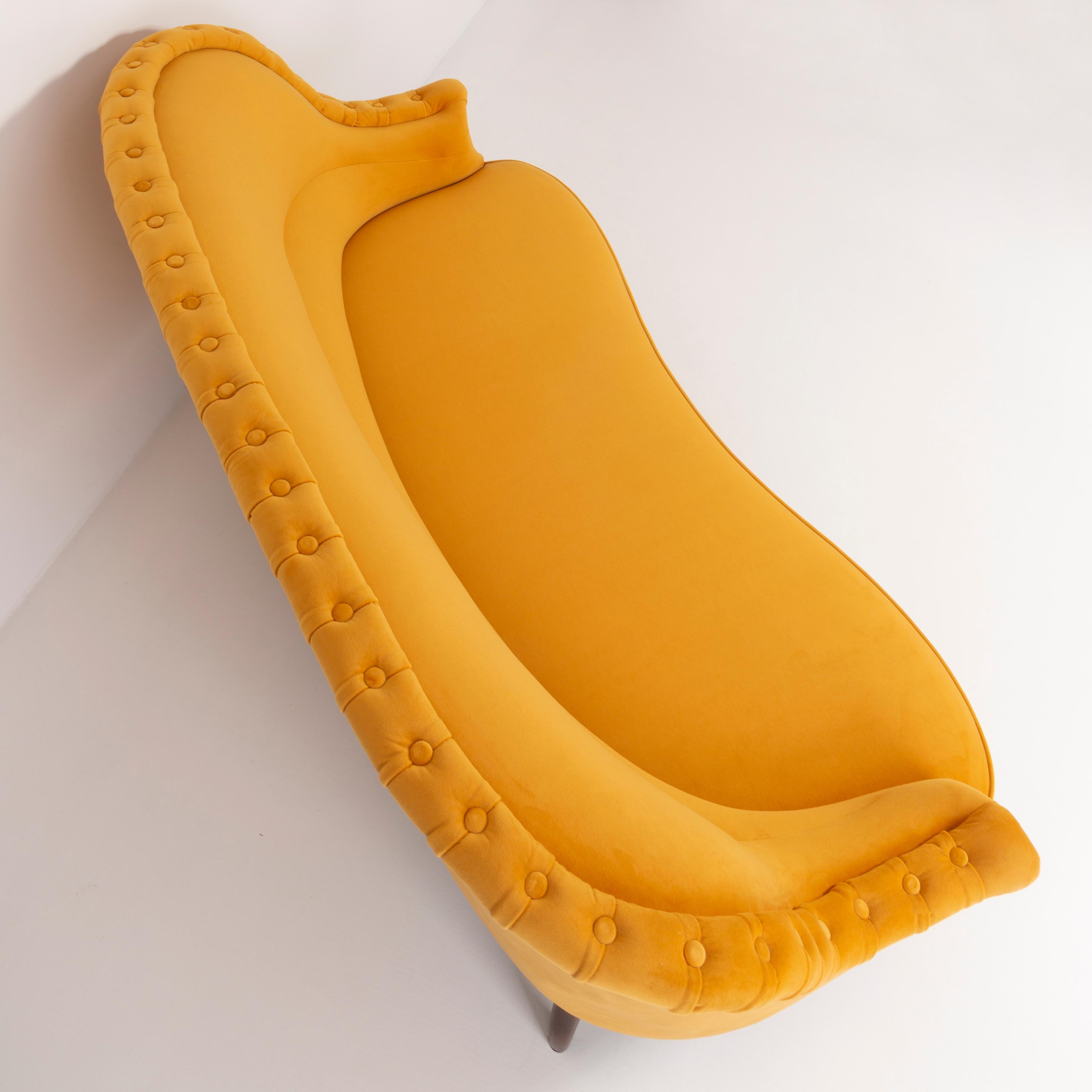 Velours Canapé de style Louis XVI en moutarde jaune, années 1930, Allemagne en vente