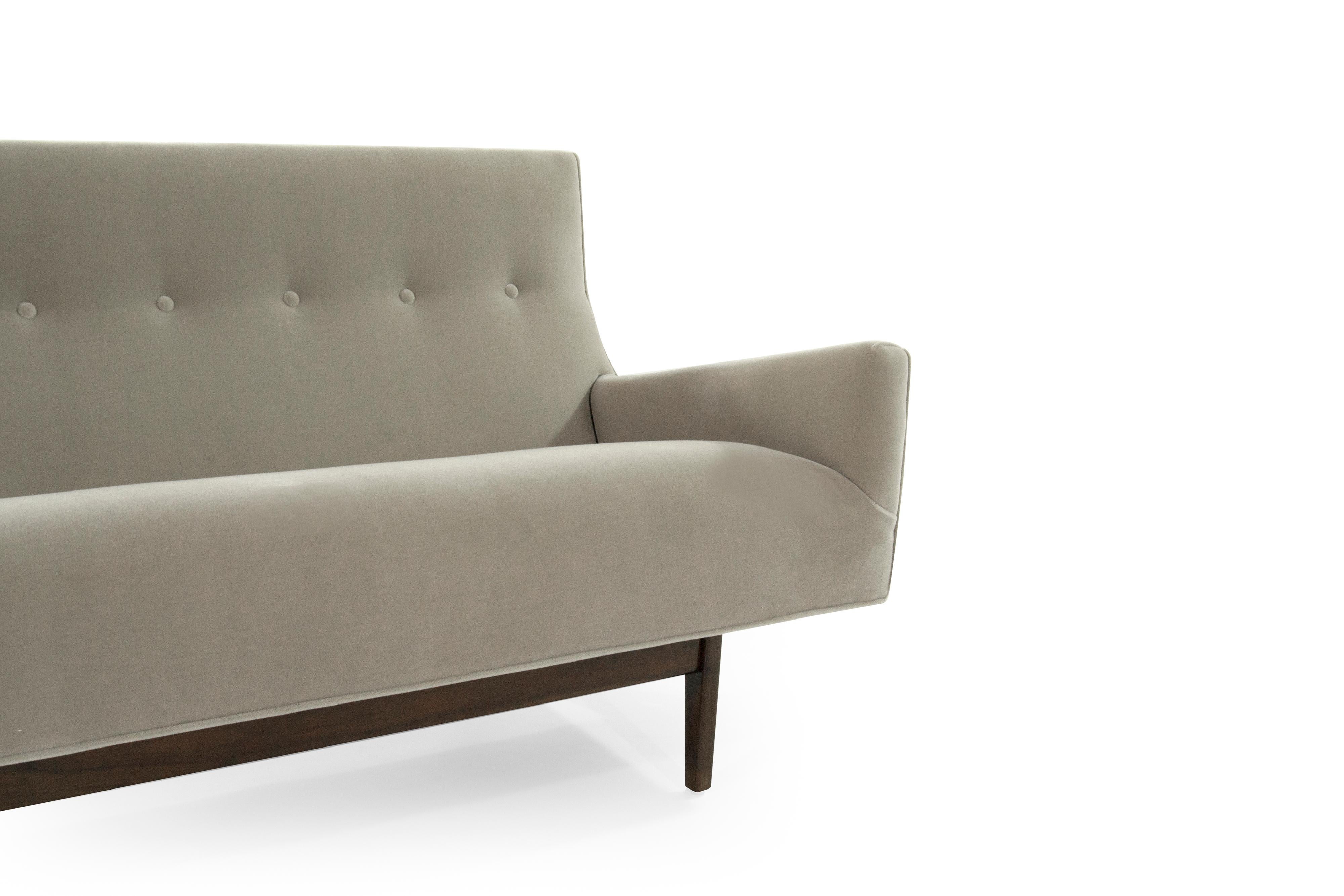 Sofa in Natural Mohair by Jens Risom, Model U-150 1