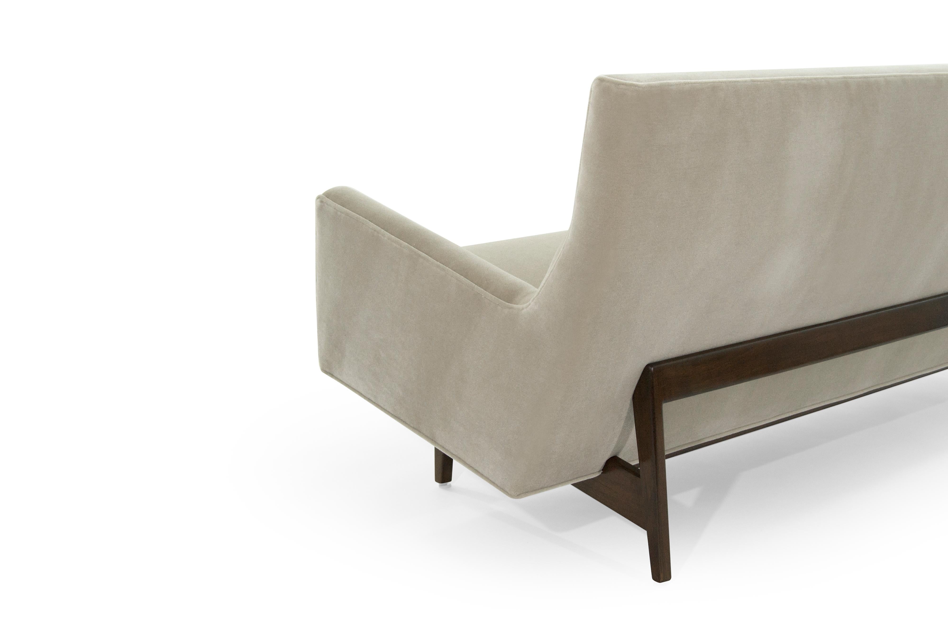 Sofa in Natural Mohair by Jens Risom, Model U-150 2