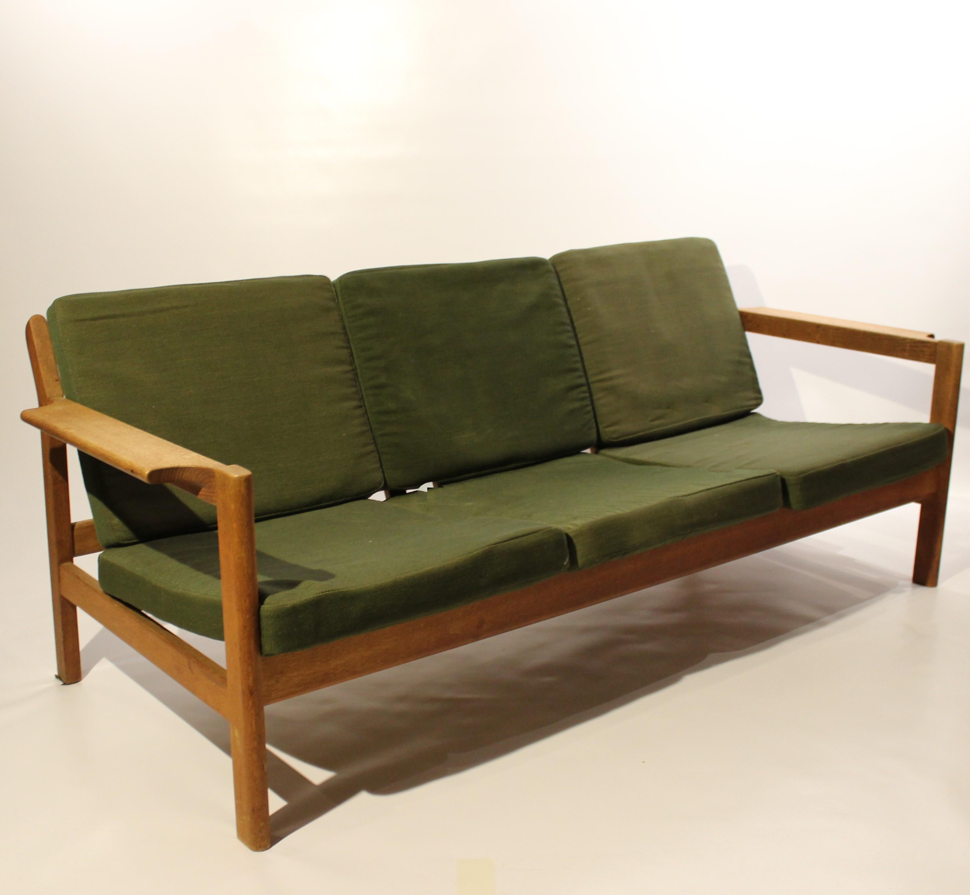 Børge Mogensen sofa in Oak, Model J103 for FDB Furniture, 1960s In Good Condition In Lejre, DK