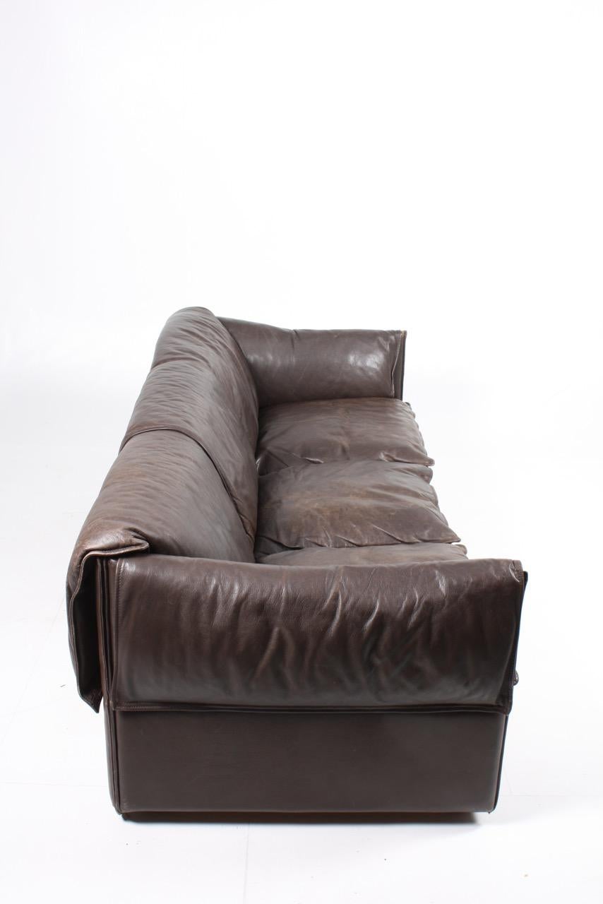Sofa in Patinated Leather 2