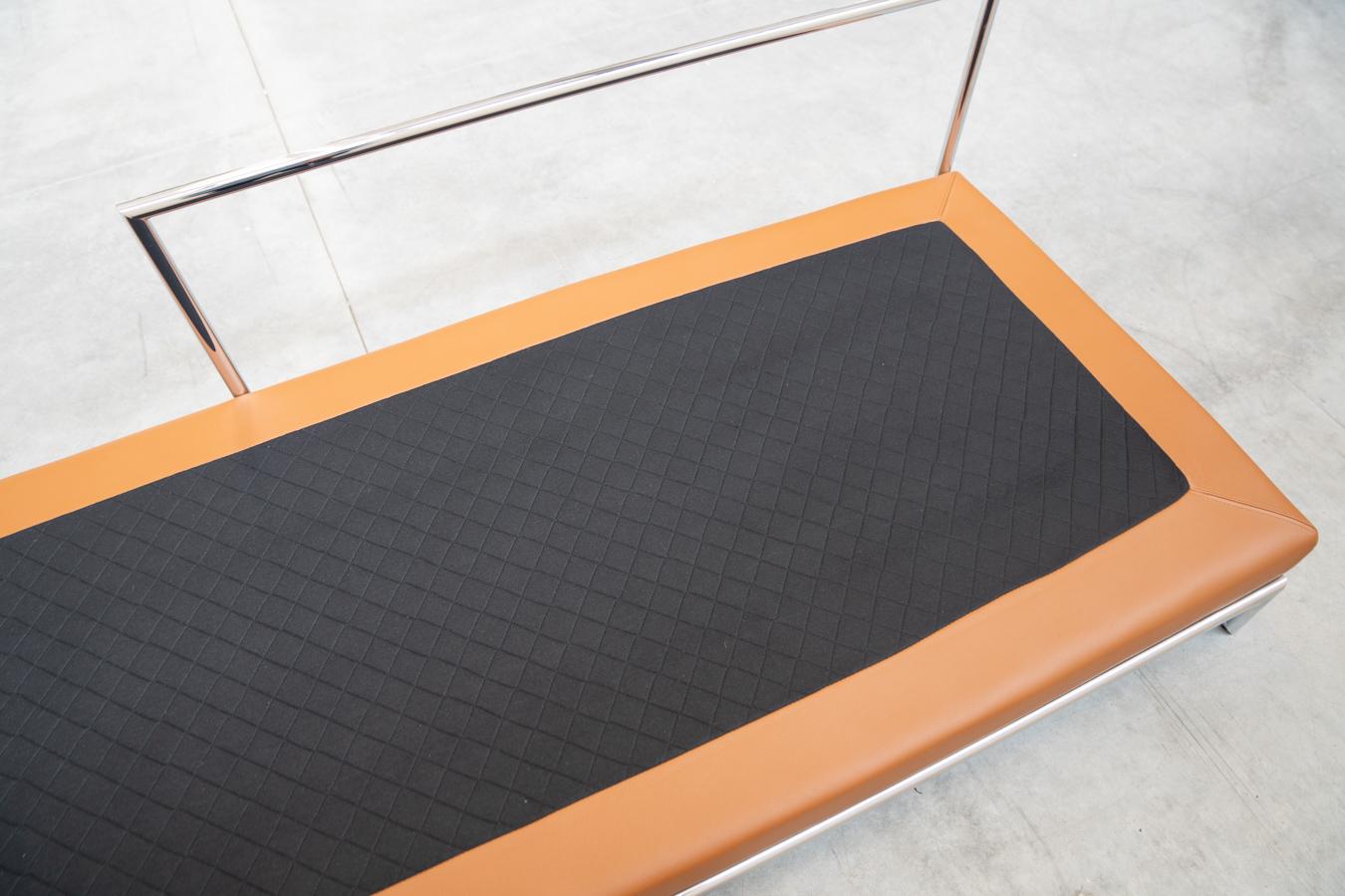 canapé en cuir cognac, par Eileen Gray, 1980/1990 en vente 5
