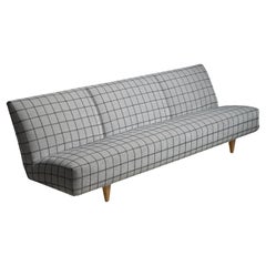 Sofa mit Pierre Frey-Stoff, Schweden um 1961