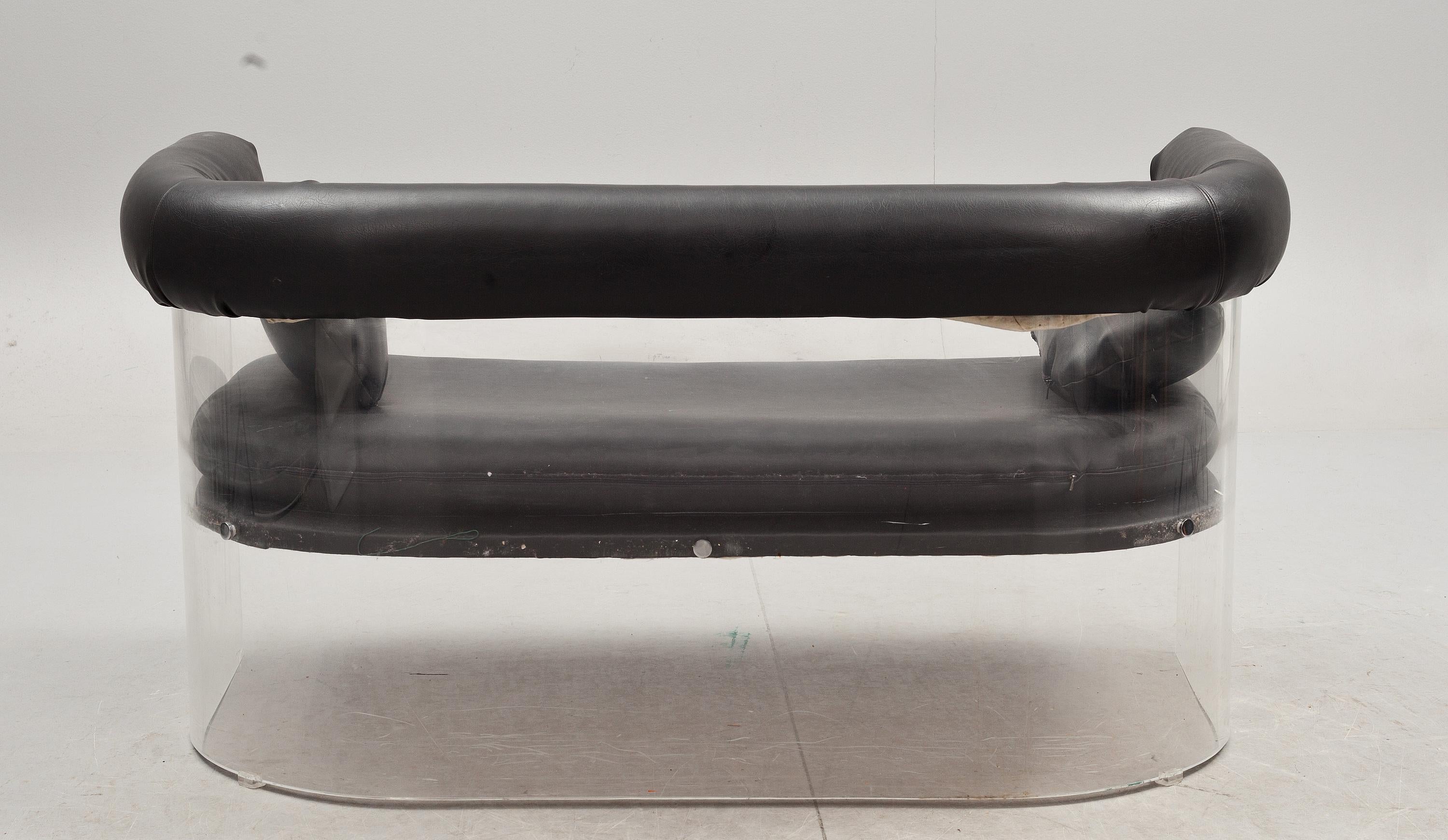 Mid-Century Modern Sofa in Plexiglass Anonymous, France, 1970 For Sale