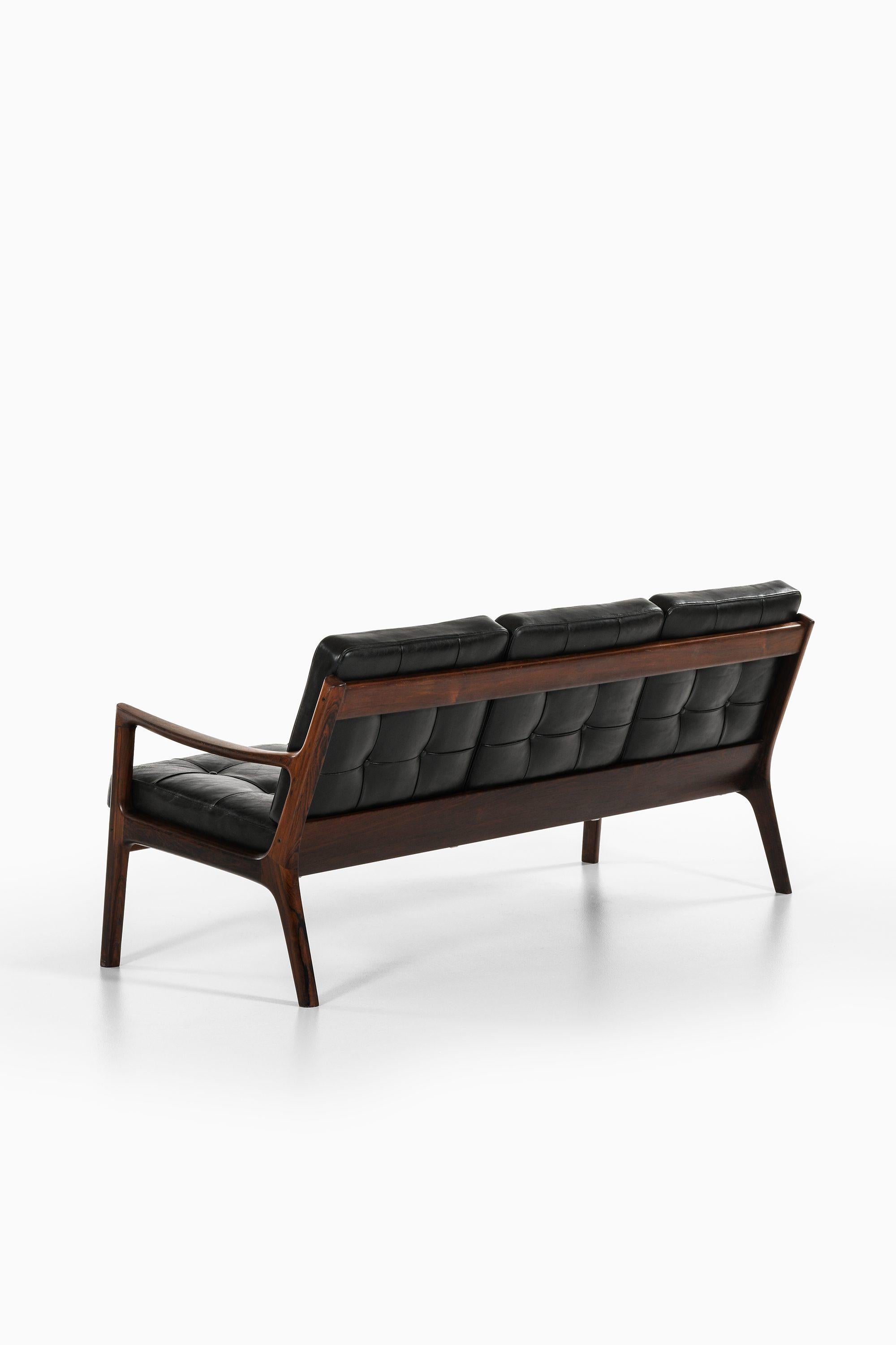 Sofa aus Palisanderholz und schwarzem Original-Leder von Ole Wanscher, 1951 im Zustand „Gut“ im Angebot in Limhamn, Skåne län