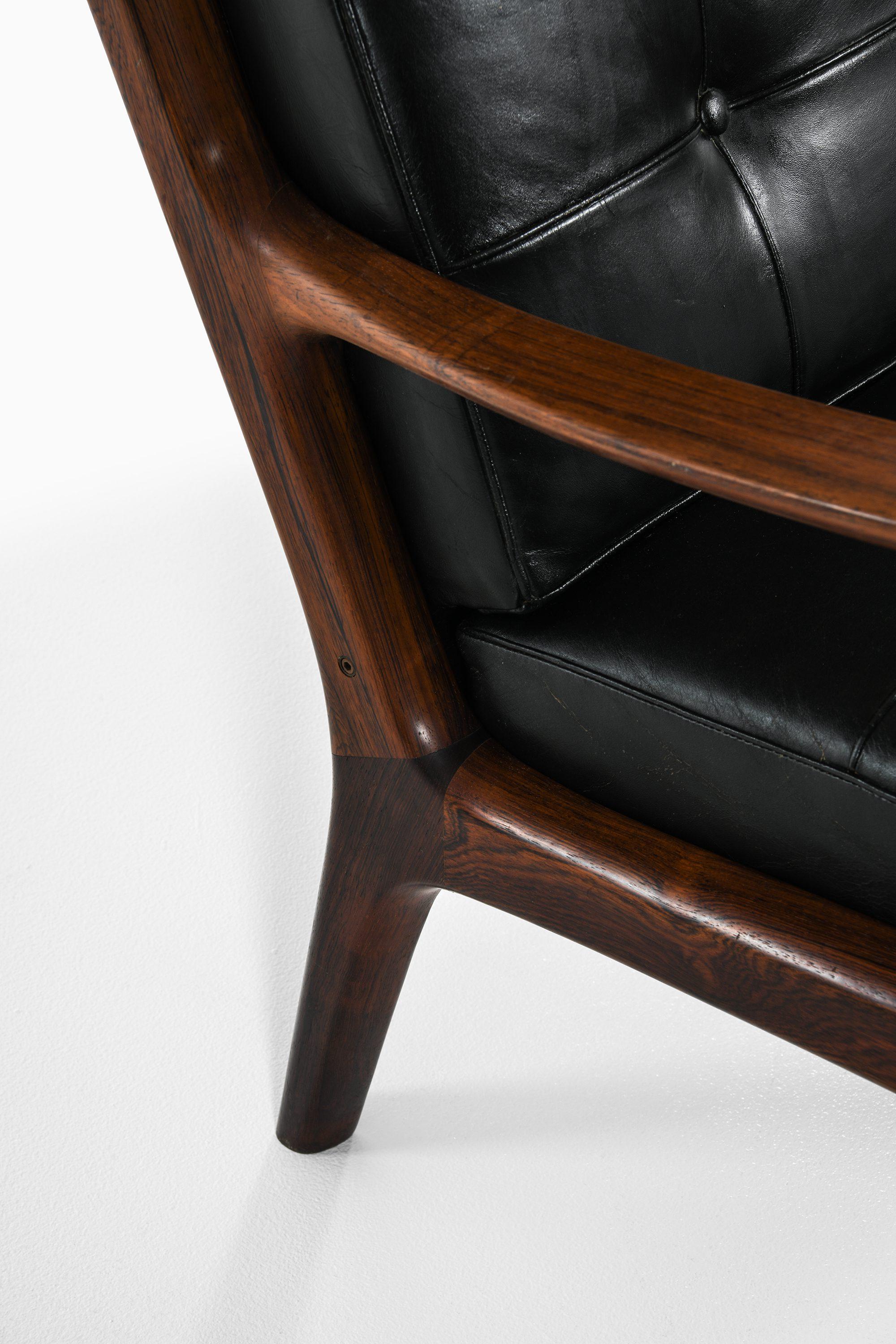 Sofa aus Palisanderholz und schwarzem Original-Leder von Ole Wanscher, 1951 (20. Jahrhundert) im Angebot