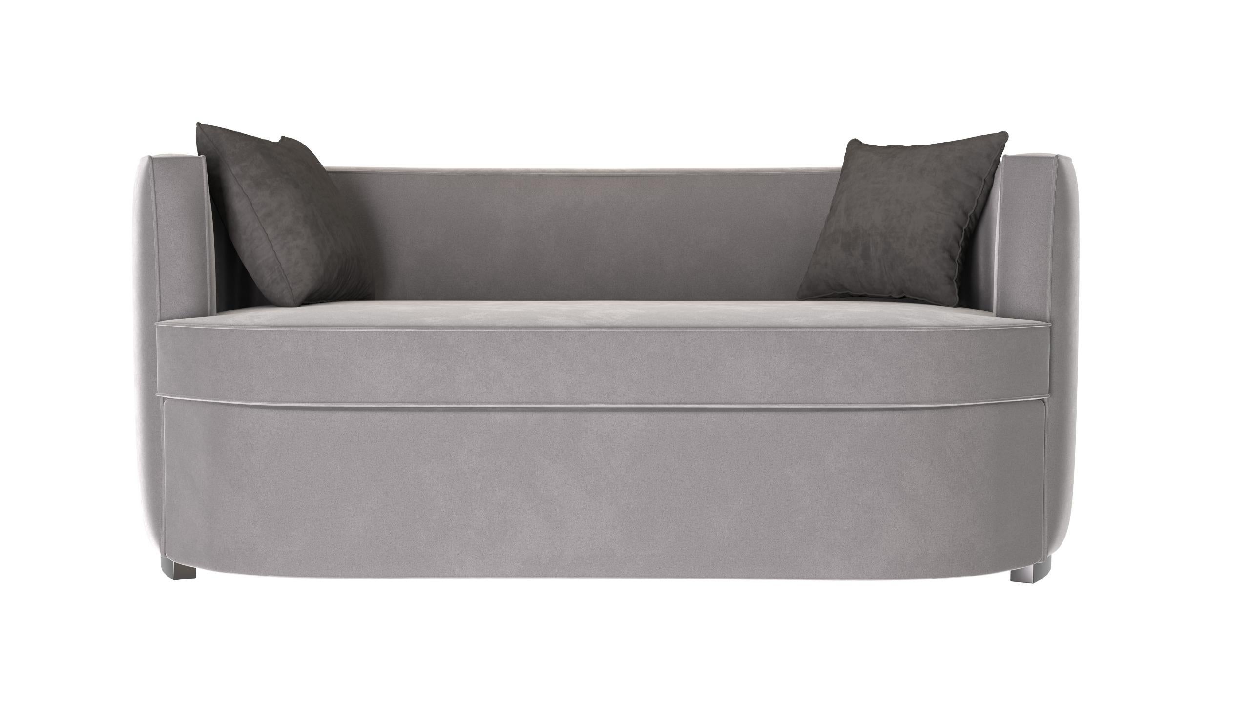 Lima Sofa, upholstered in solid ash/beech plinth with stain finish In New Condition For Sale In Fiscal Amares, PT
