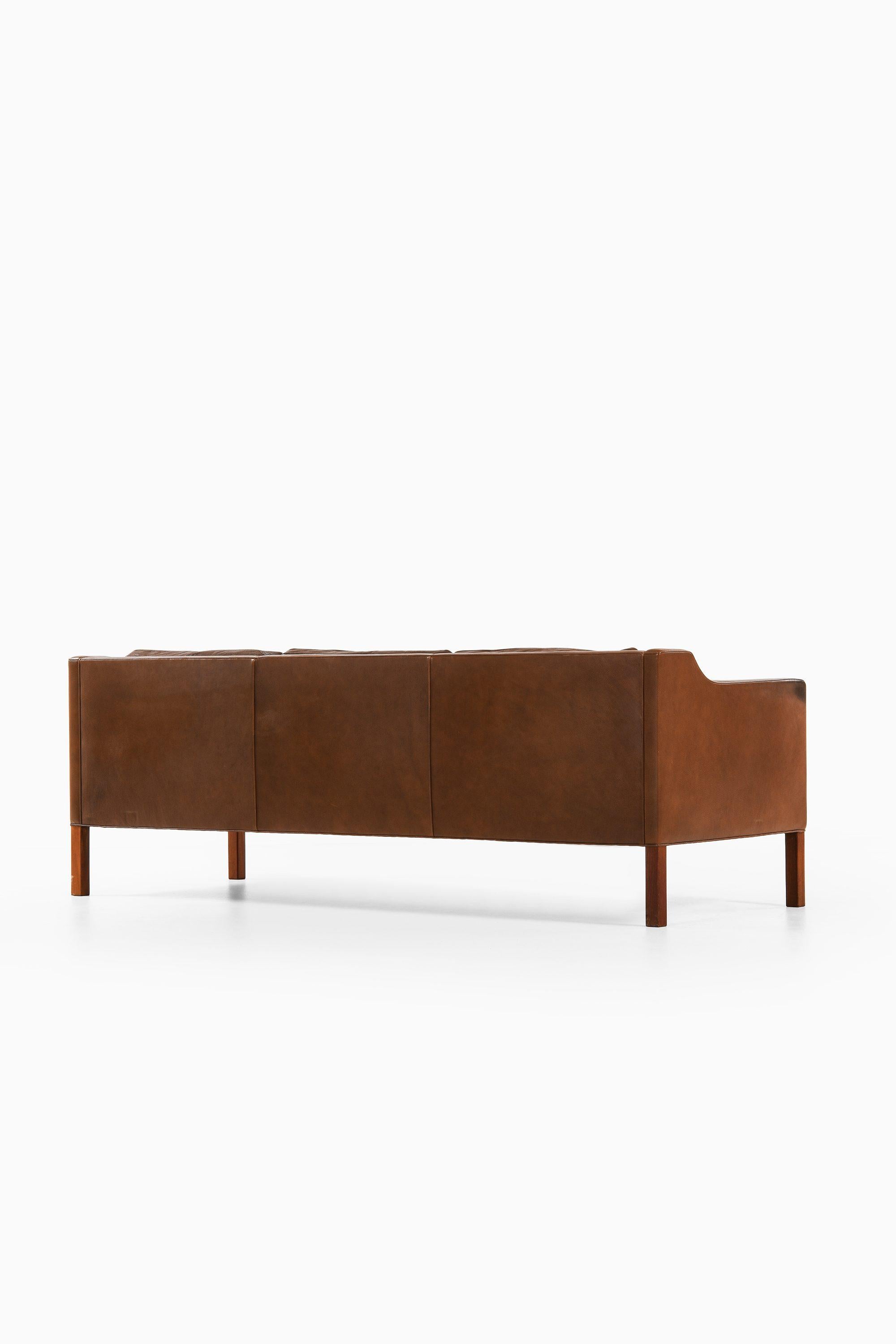 Scandinave moderne Canapé en teck et cuir d'origine Modèle 2213 par Børge Mogensen, 1963 en vente