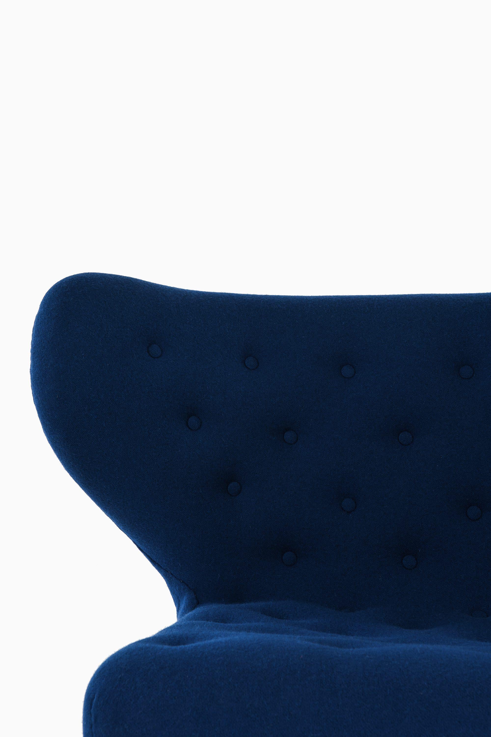 Sofa in Teak and Reupholstered in Kvadrat Fabric, 1940's For Sale 4