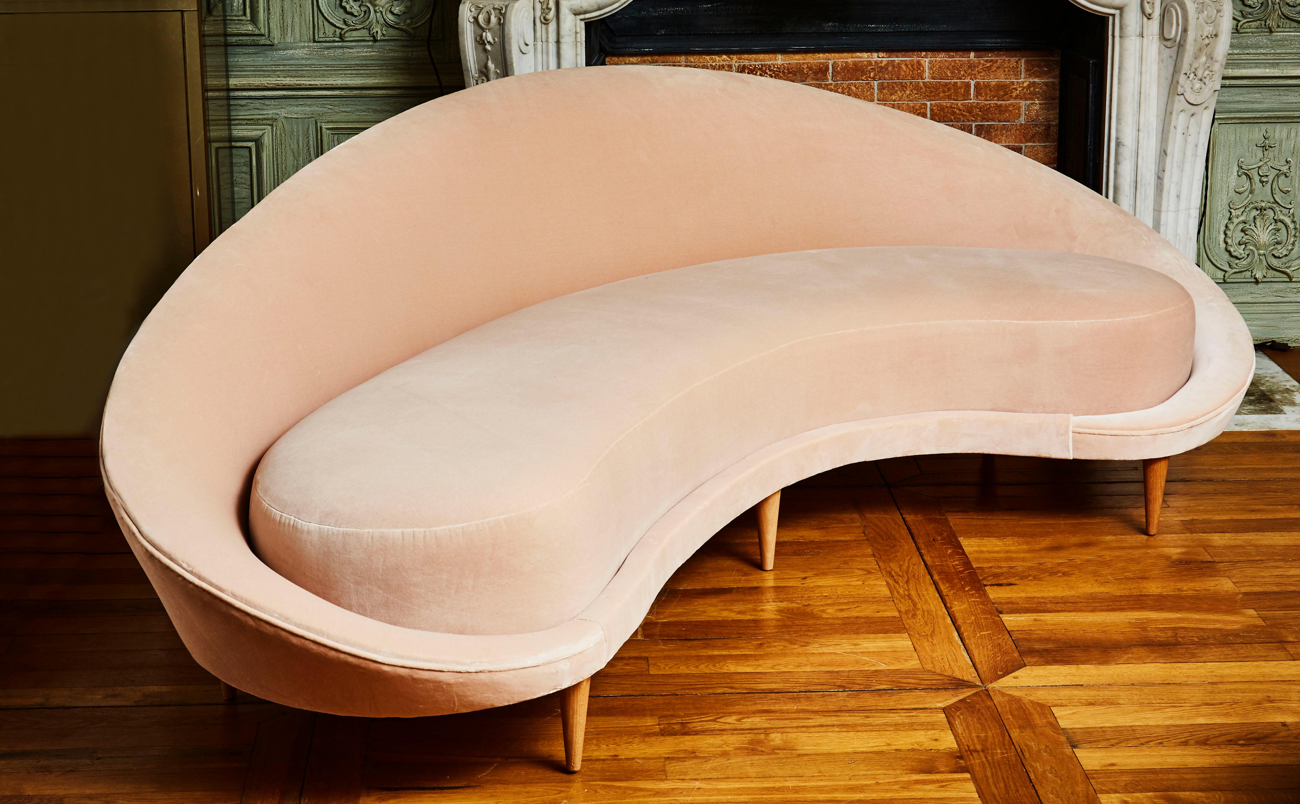 Custom size sofa in the style of Ico Parisi. Actually showed with a rose velvet by Métaphores. (Possibility to get the price in com)
Modern creation by Studio Glustin.