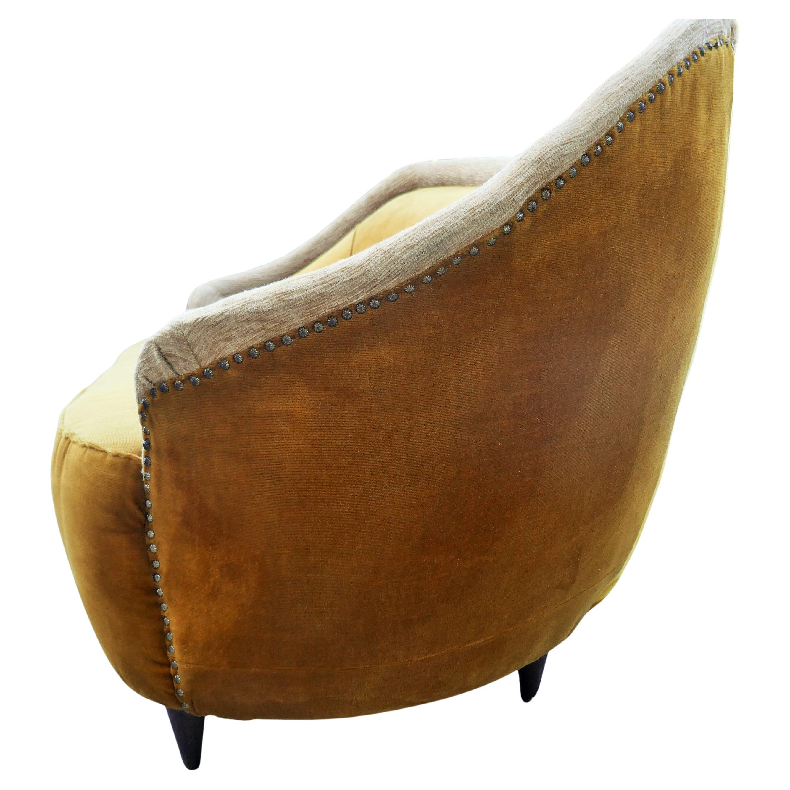 Canapé dans le style de Gio Ponti, Cesare Lacca, Guglielmo Veronesi. en vente 5
