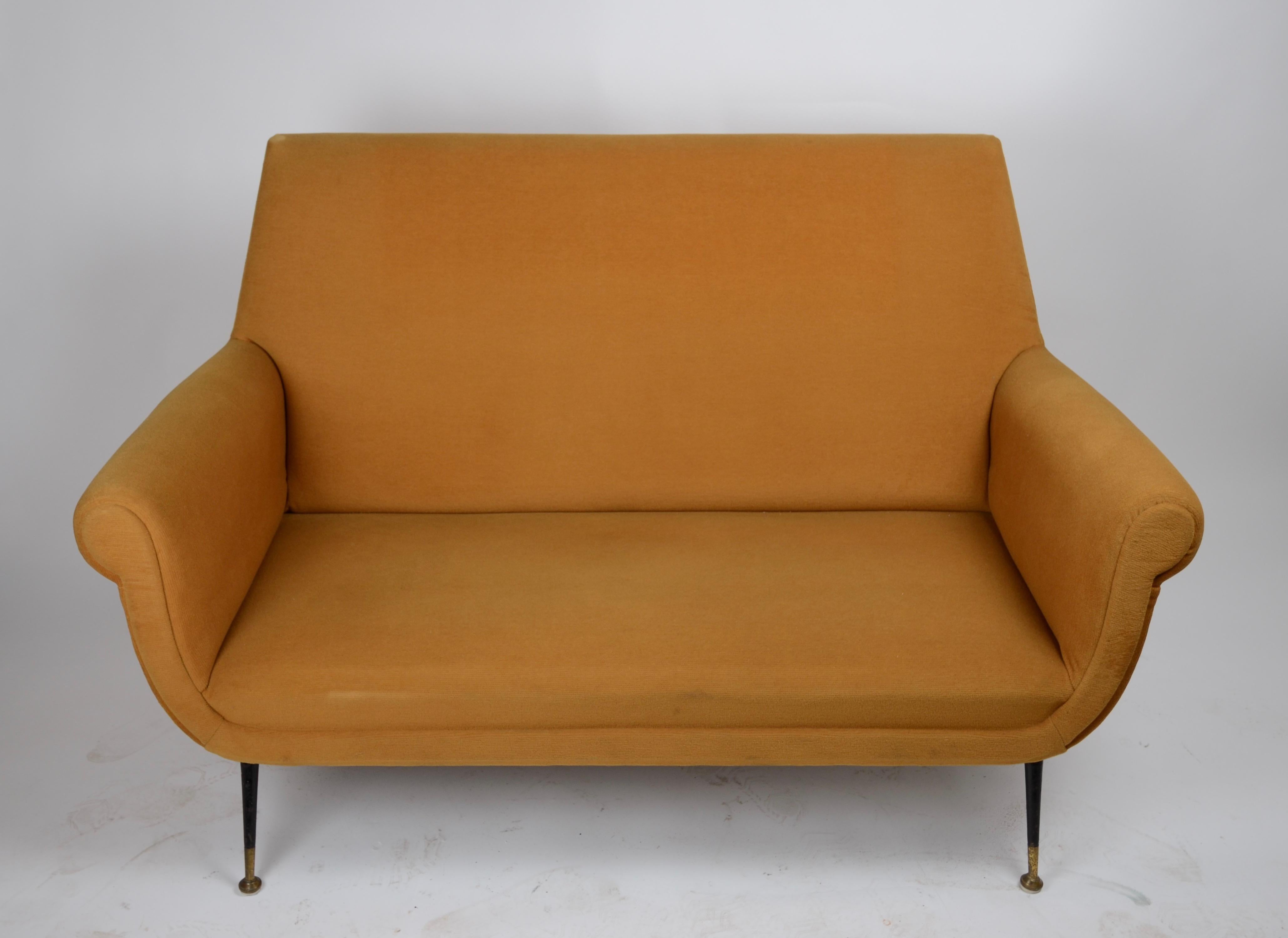 Sofa made in Italy, 1950s. Original fabric and padding.

  