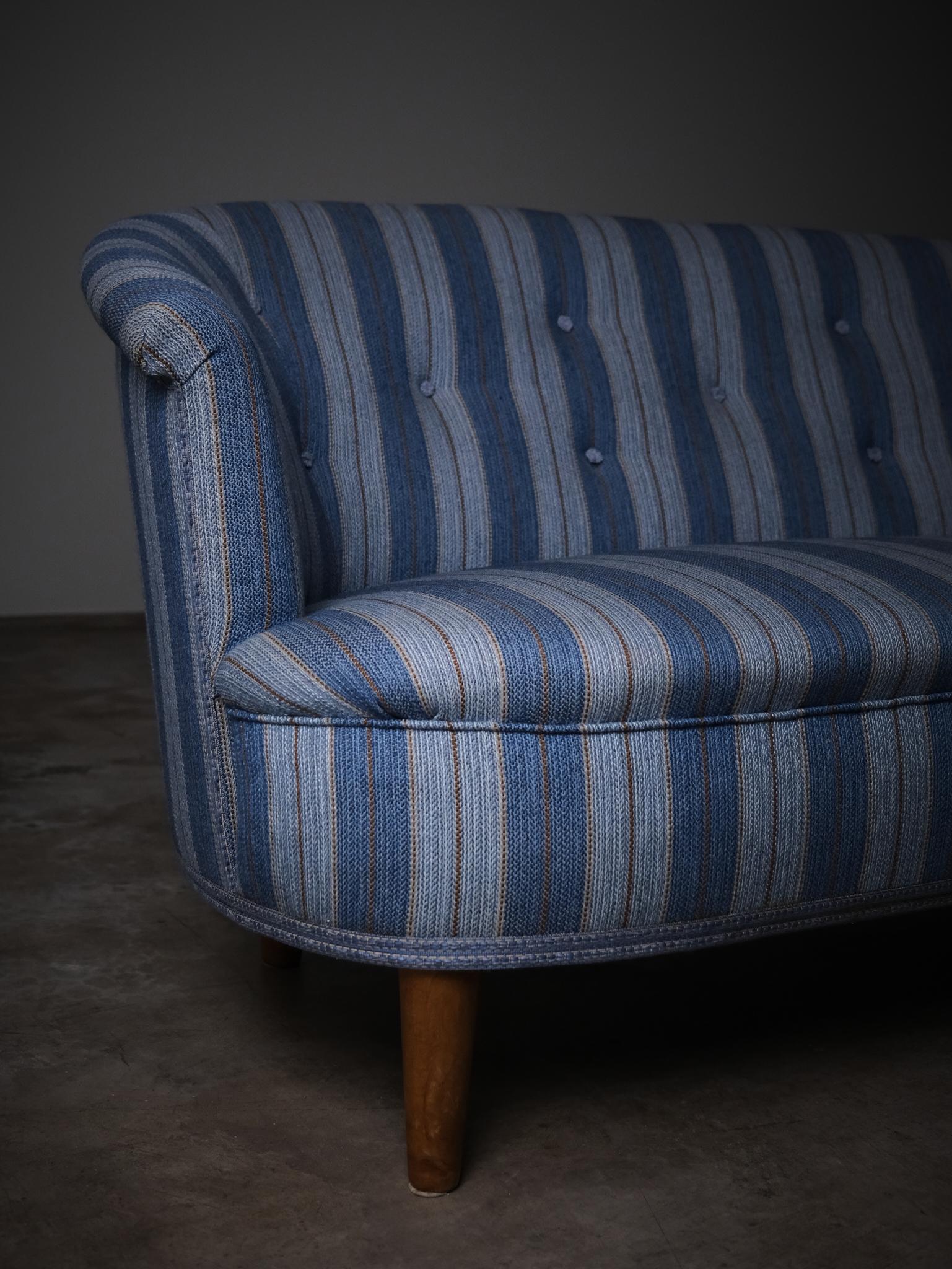 Fabric Sofa 'Little Roma' by Carl Malmsten, Sweden, 1940s For Sale