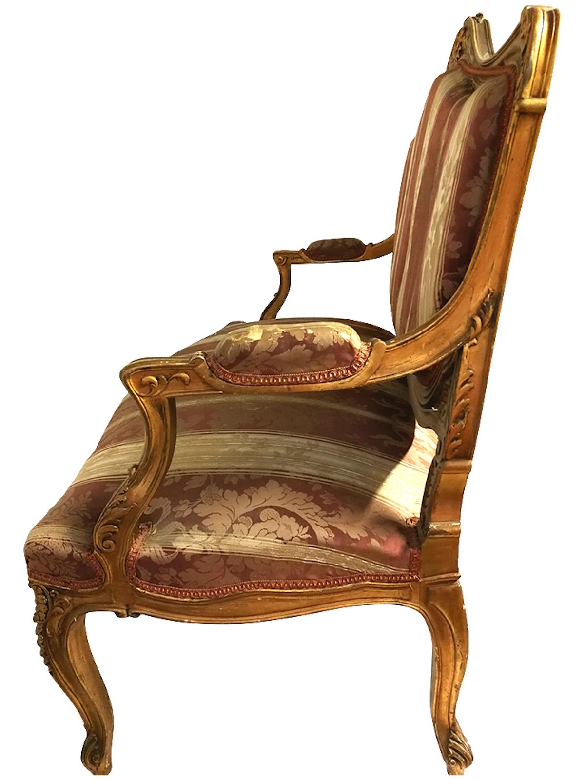 Français Canapé de style Louis XV du 19ème siècle  en vente