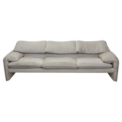 Sofa Maralunga, white
