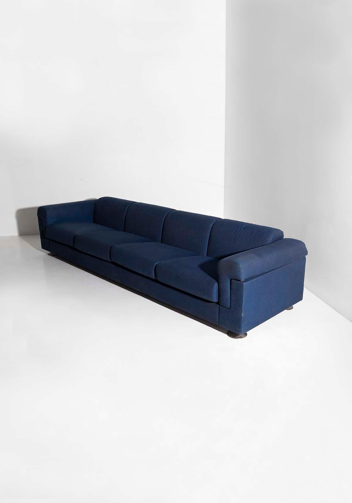 Fabric Sofa Mod. D120 by V. Borsani and A. Bonetti prod. Tecno For Sale