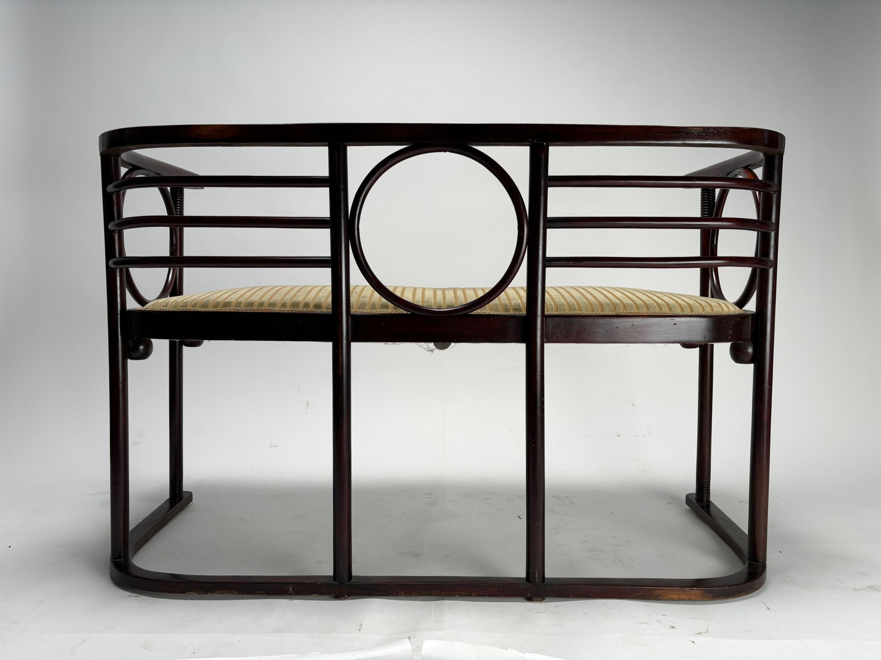 Sofá mod. Fledermaus, Josef Hoffmann para Kohn, década de 1910 en venta 2