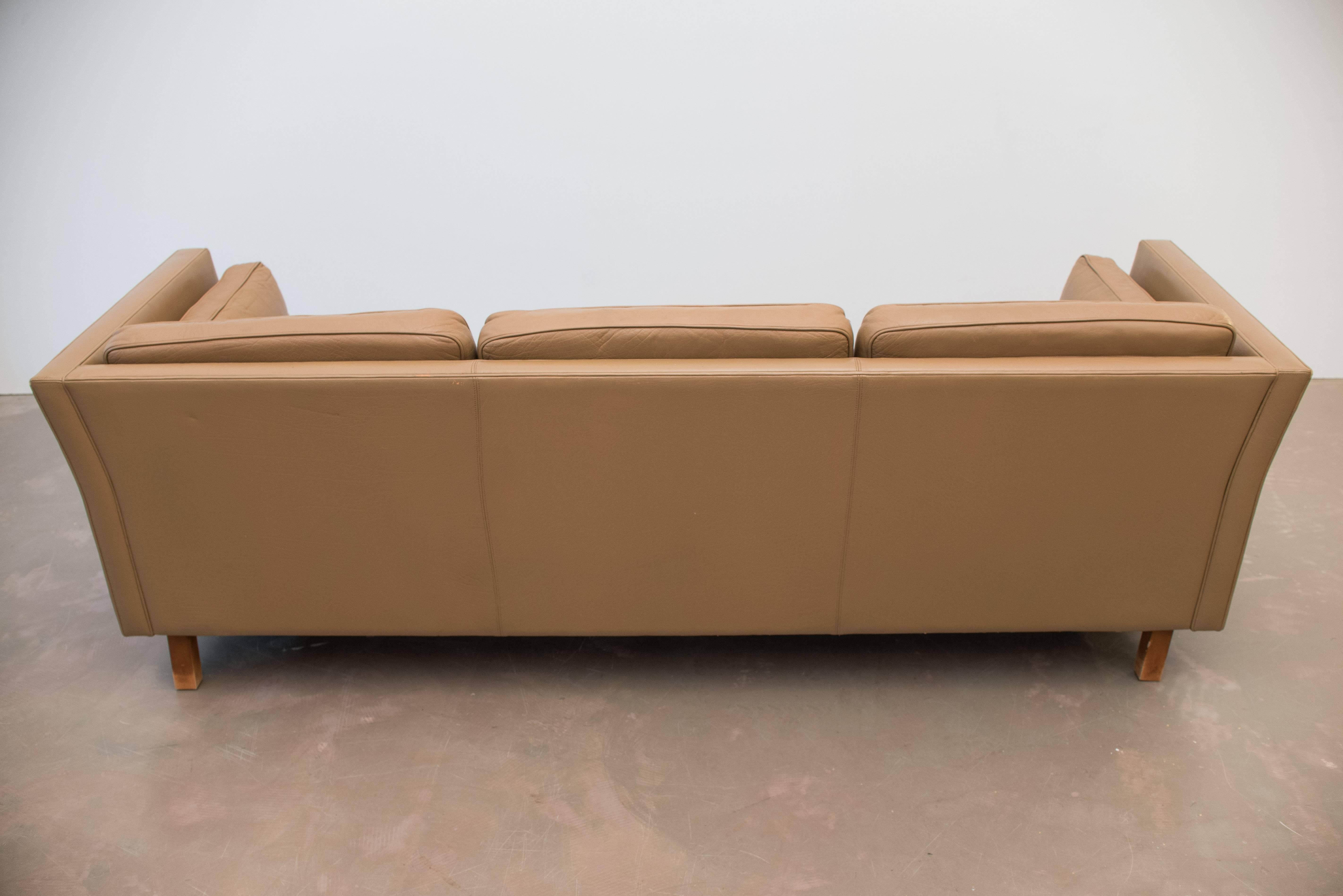 Mid-Century Modern Sofa Model 2333 by Børge Mogensen for Fredericia