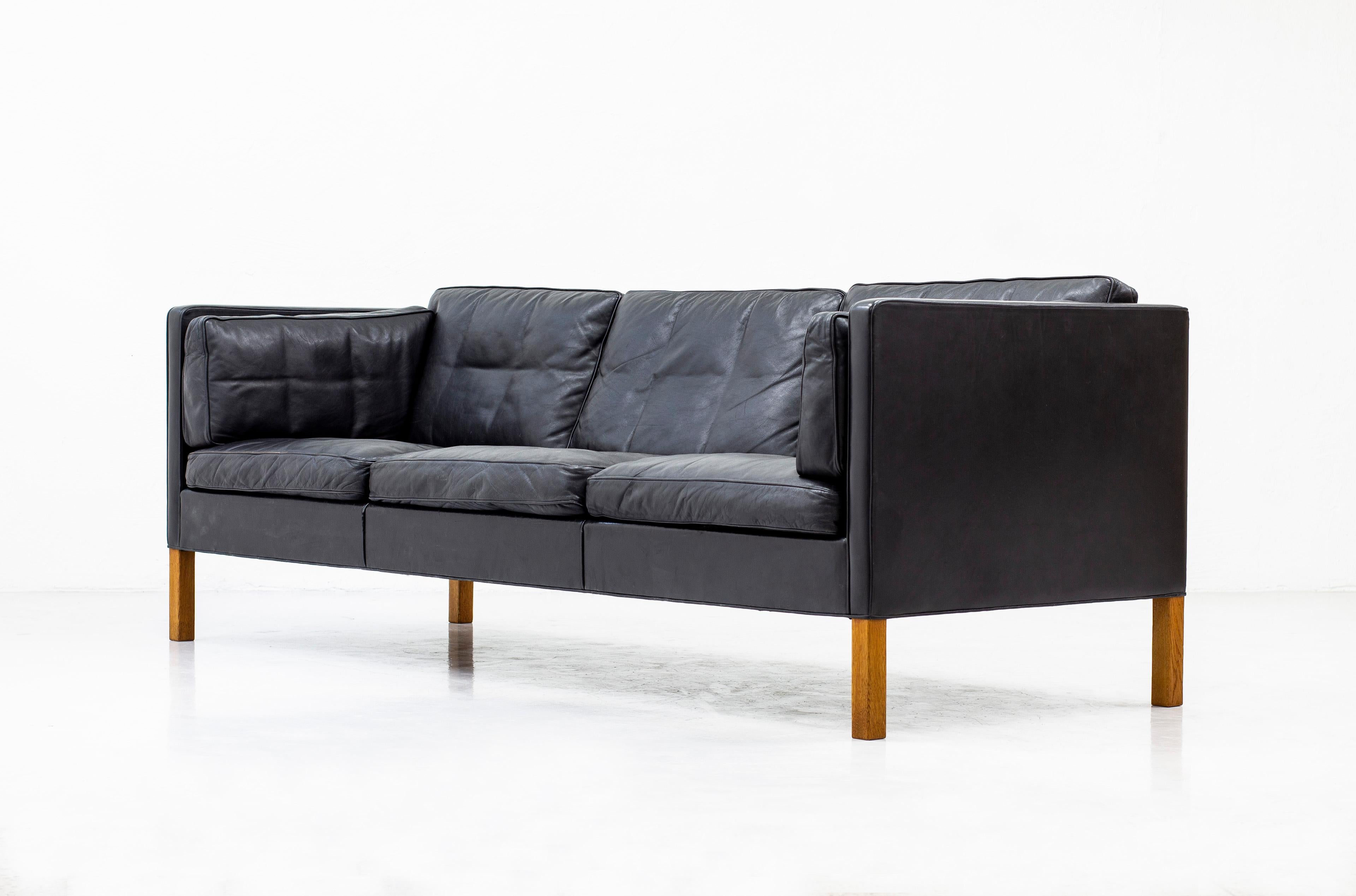 Danish Sofa Model 2443 in Leather by Børge Mogensen, Fredericia, Denmark