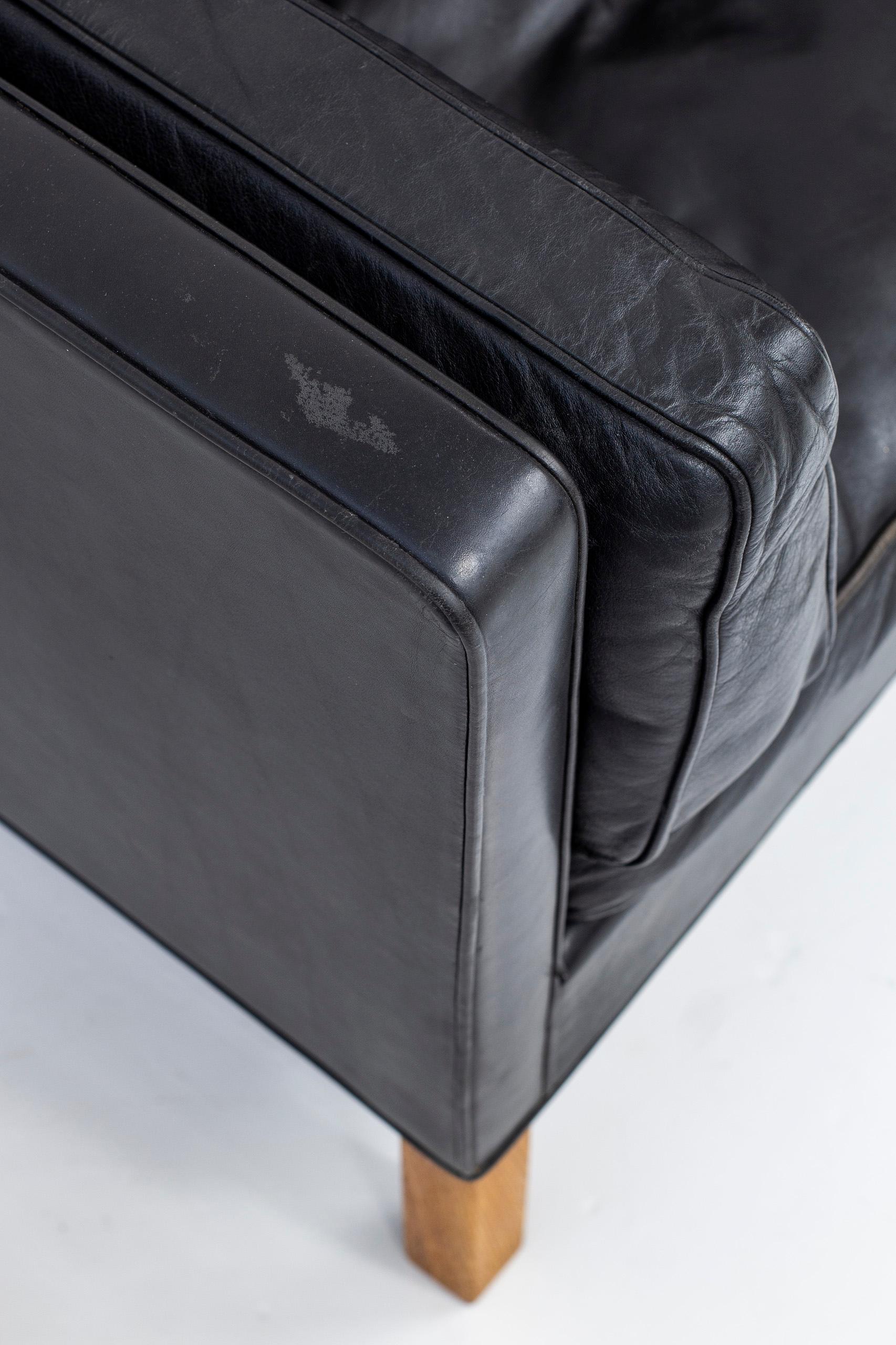 Sofa Model 2443 in Leather by Børge Mogensen, Fredericia, Denmark In Good Condition In Hägersten, SE