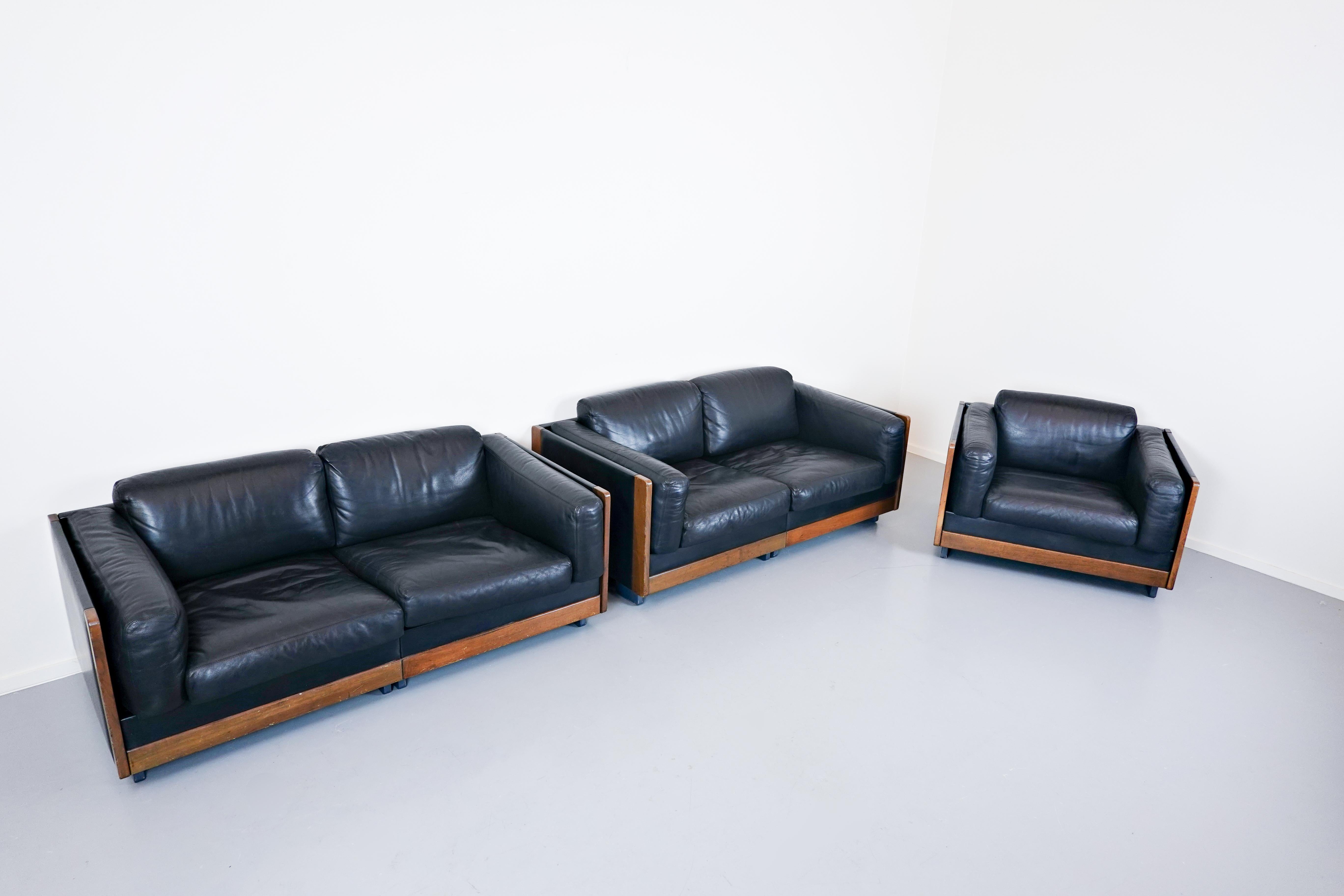 Sofa Model 