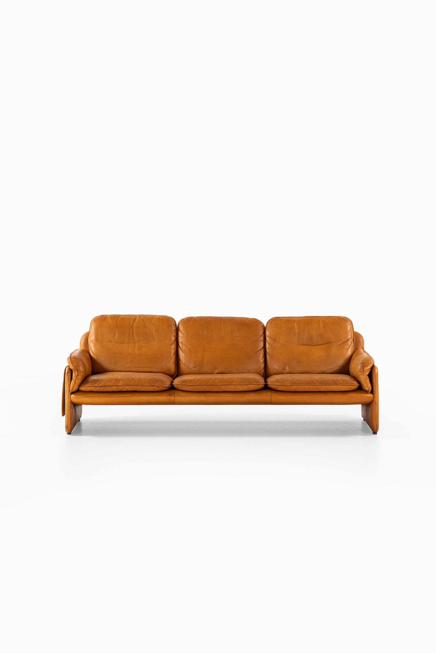 Rare sofa model DS-61. Produced by De Sede in Switzerland.