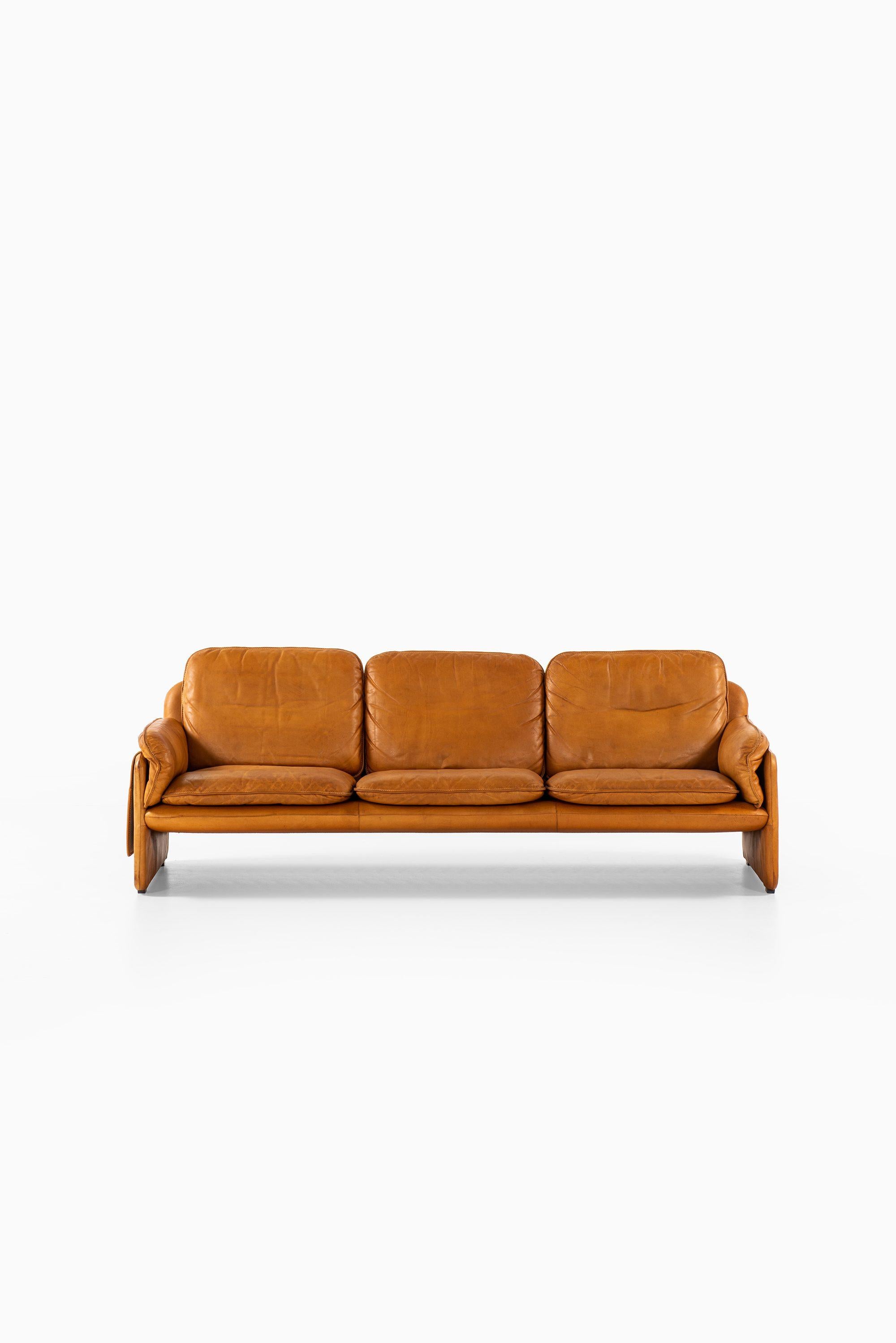 Rare sofa model DS-61. Produced by De Sede in Switzerland.