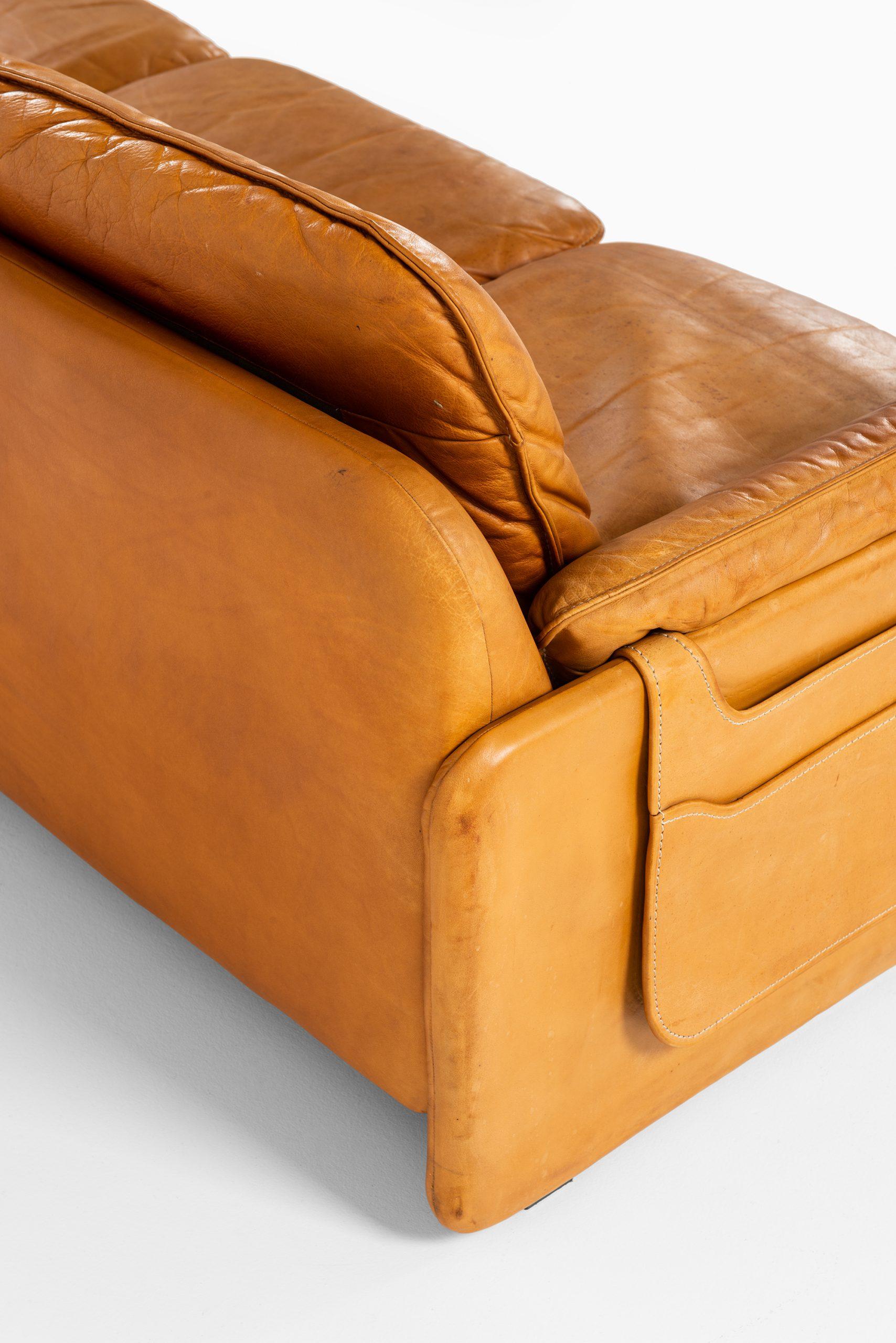 Mid-Century Modern Sofa Model DS-61 Produced by De Sede in Switzerland