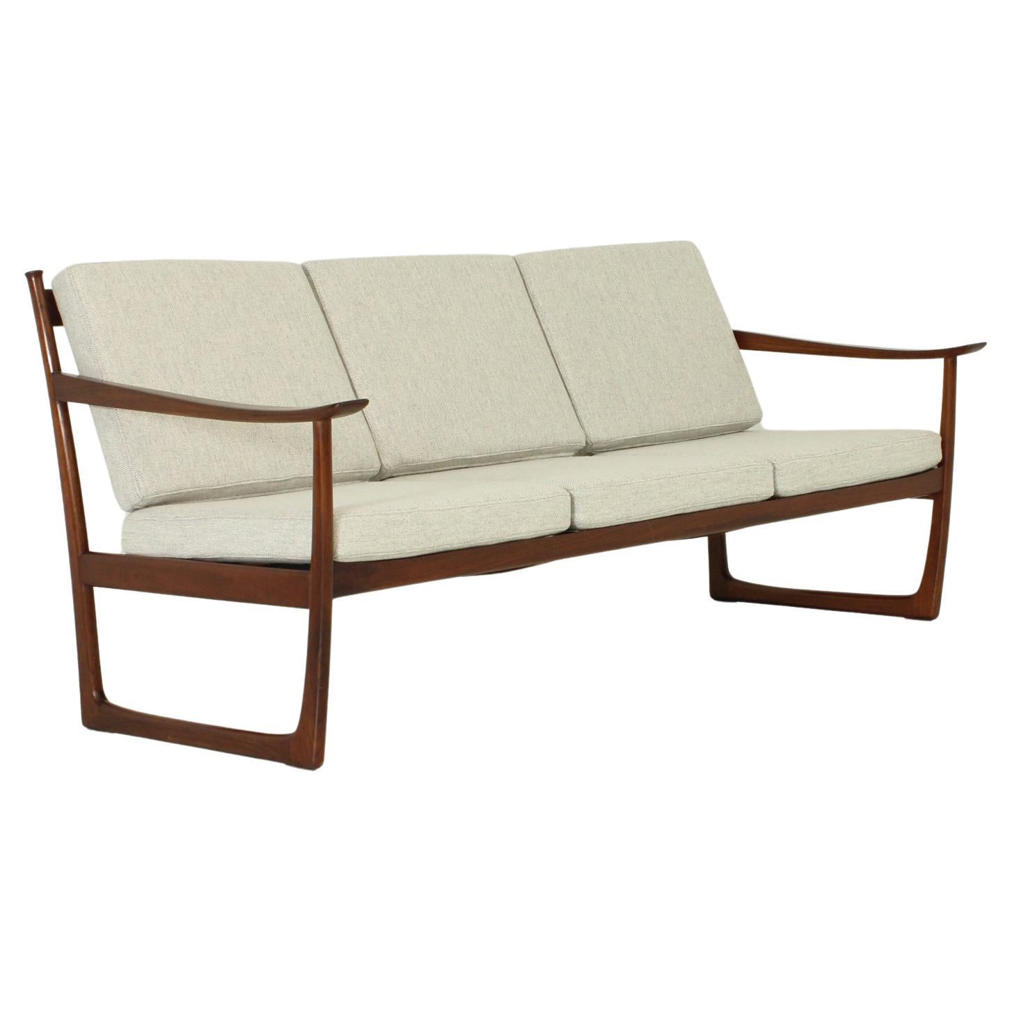 Sofa Modell FD 130/3 von Peter Hvidt &amp; Orla Mlgaard-Nielsen, 1960