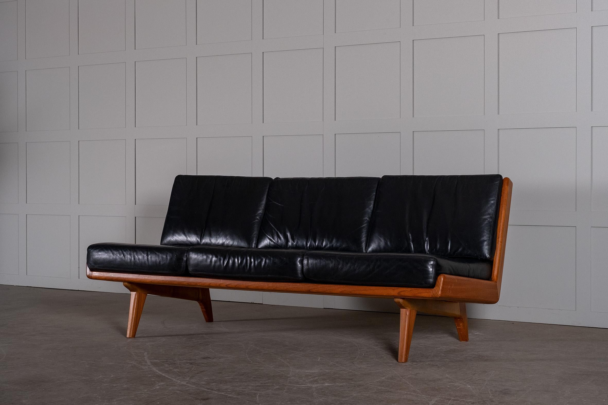 Mid-20th Century Sofa Model Trienna Designed by Carl Gustaf Hiort af Ornäs, Finland, 1950s For Sale