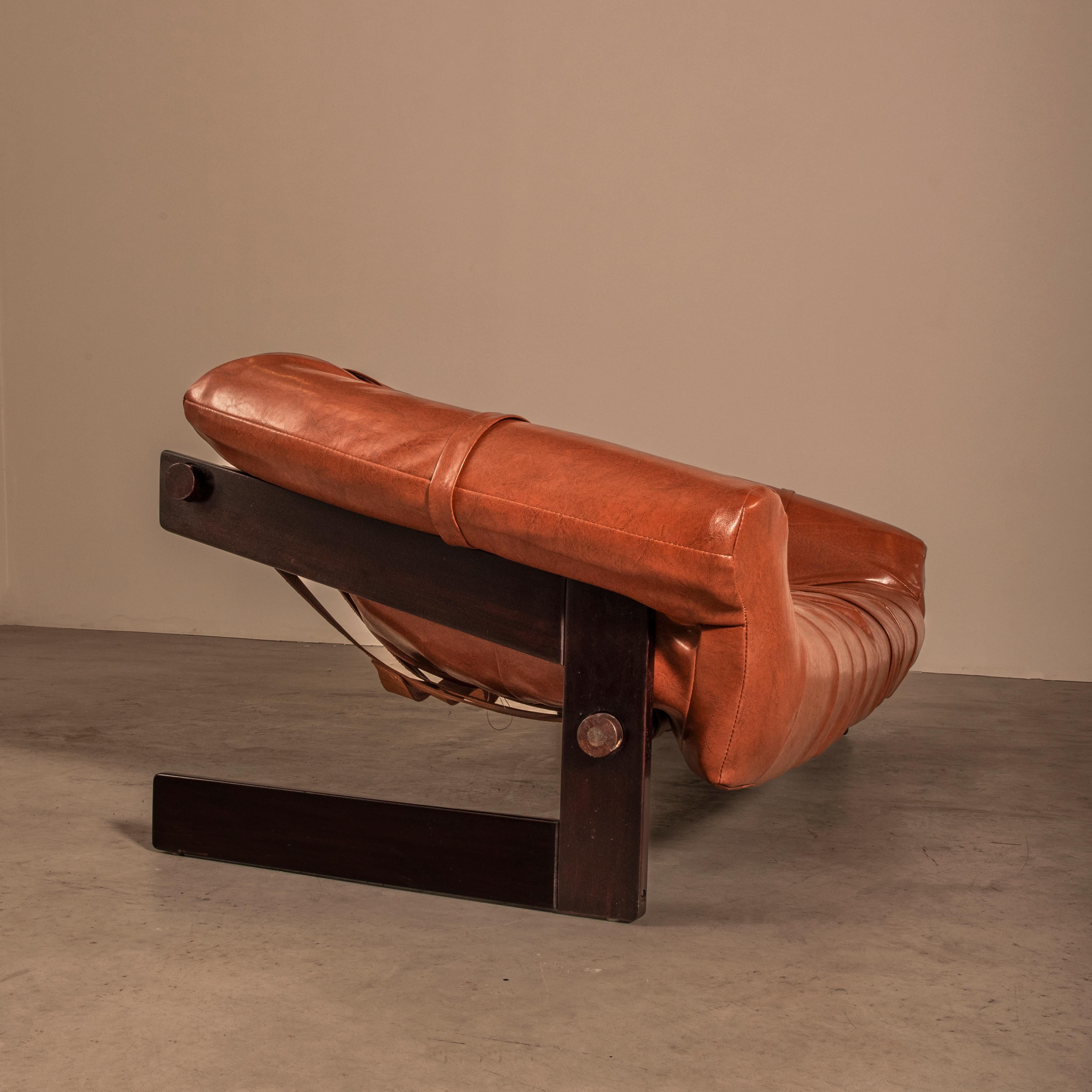 Sofa MP-131 in Jatobá Wood, by Percival Lafer, Brazilian Mid-Century Modern For Sale 2