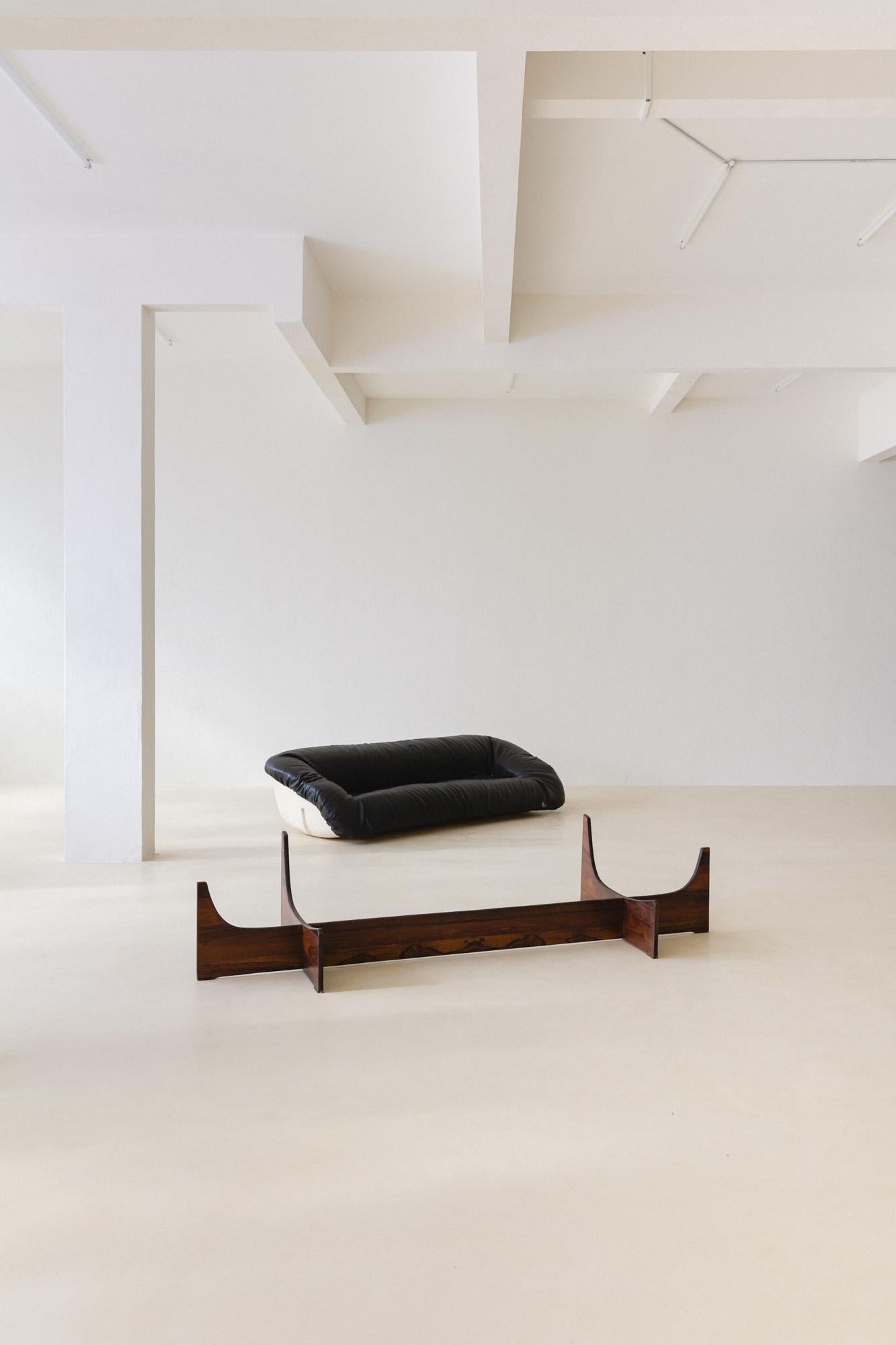 Late 20th Century Sofa Mp-61 in Rosewood by Brazilian Designer Percival Lafer, 1973 For Sale