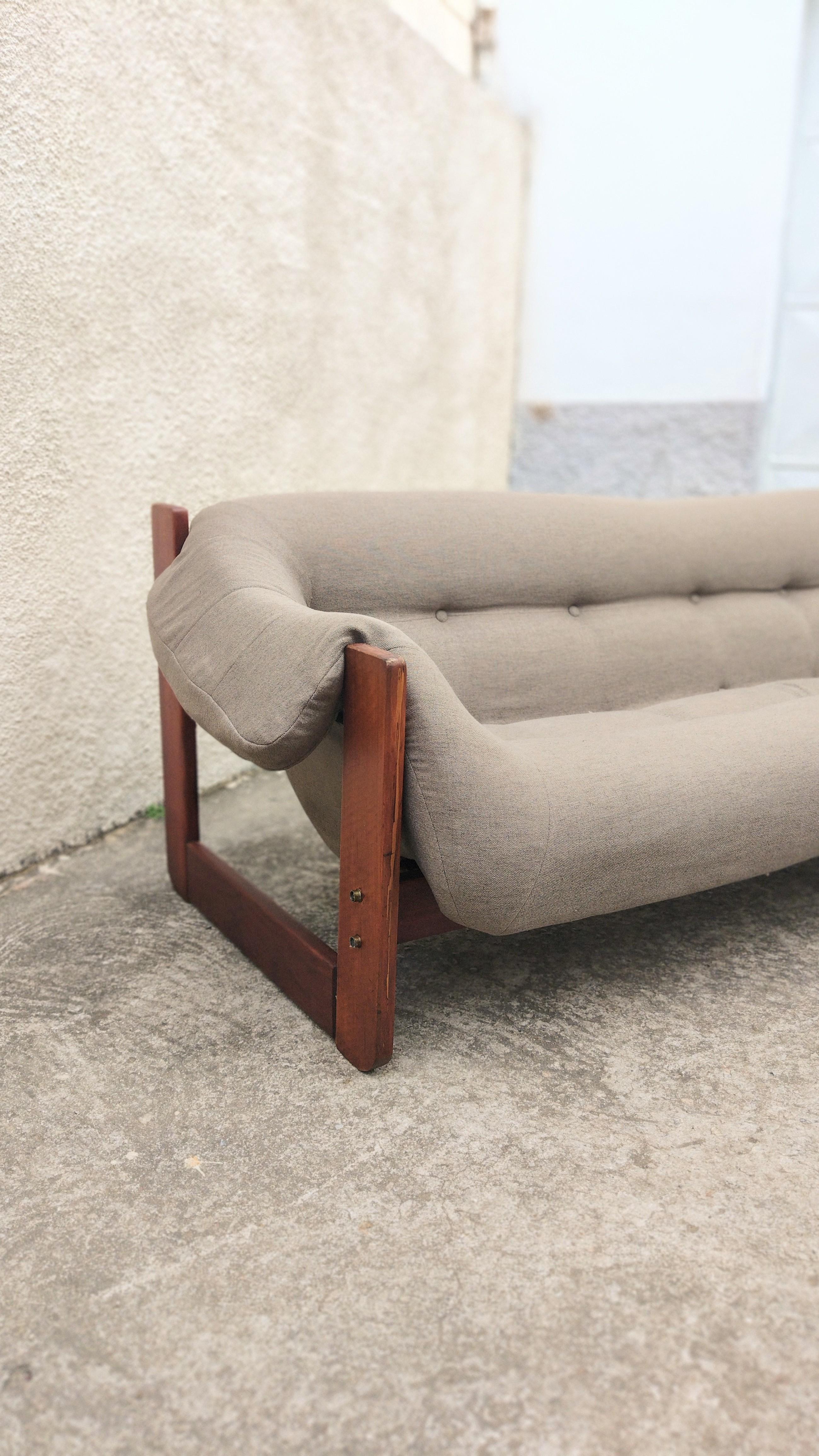 Sofa MP-97 Attributed to Percival Lafer in Solid Jatobá 11