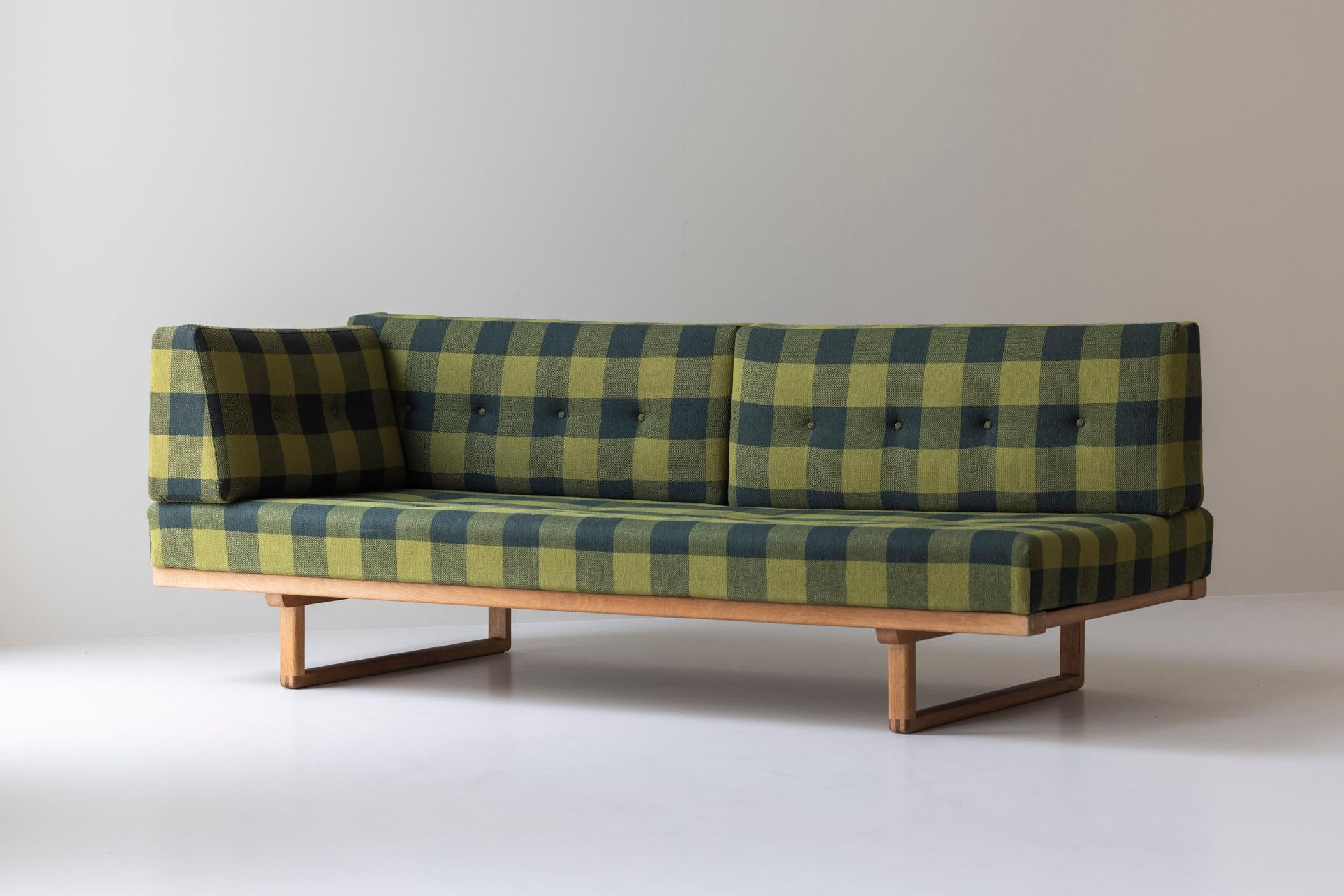 Sofa or daybed ‘Model No 4311’ by Børge Mogensen for Fredericia, Denmark 1950s. 7