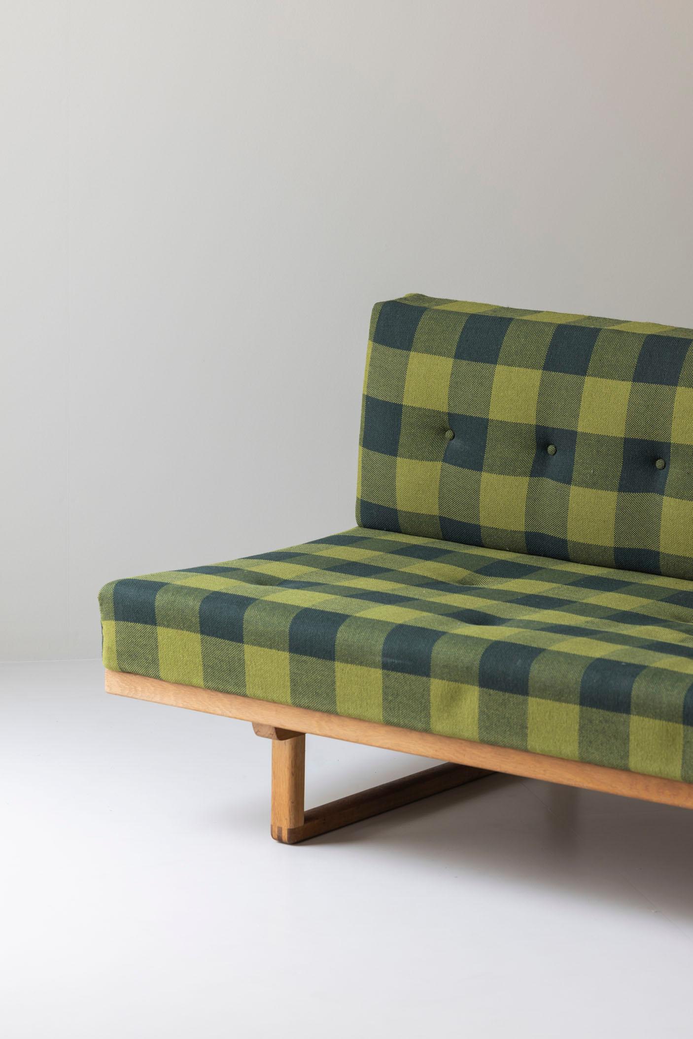 Scandinavian Modern Sofa or daybed ‘Model No 4311’ by Børge Mogensen for Fredericia, Denmark 1950s.