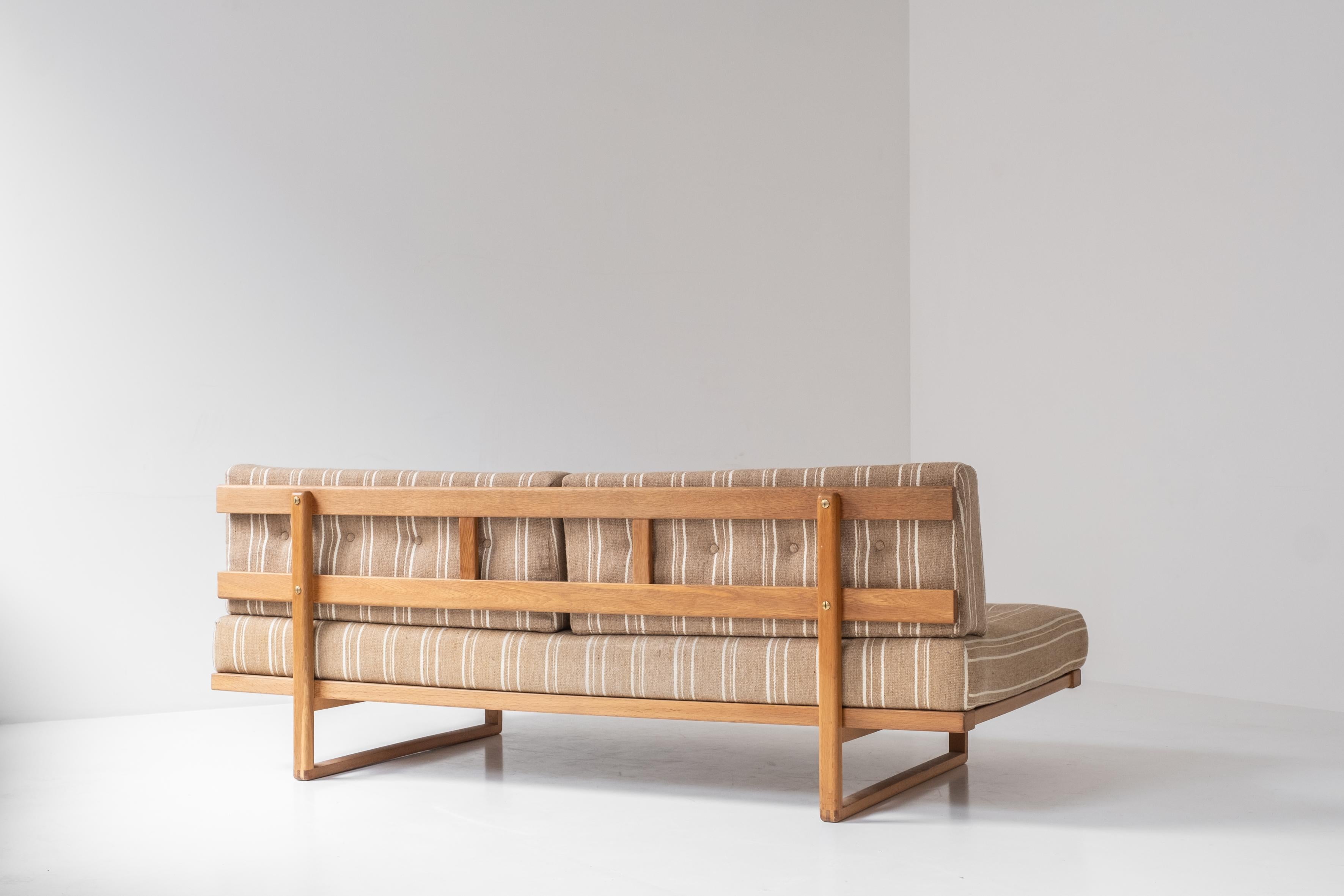 Danish Sofa or daybed ‘Model No 4311’ by Børge Mogensen for Fredericia, Denmark 1950s. For Sale