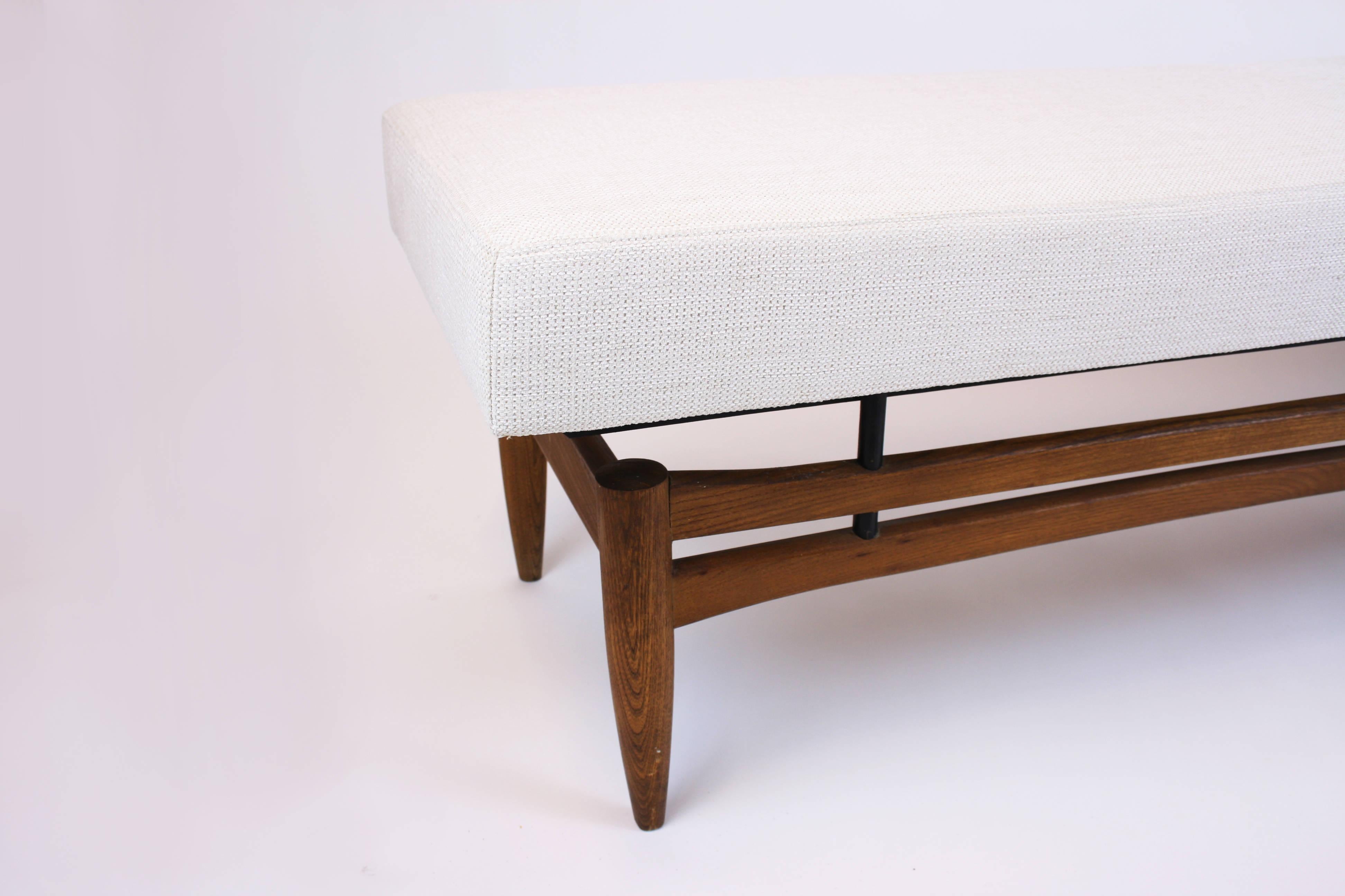 Sofa or Setee in the manner of Finn Juhl Danish Design Teakwood, Denmark, 1960s In Good Condition For Sale In Vienna, AT