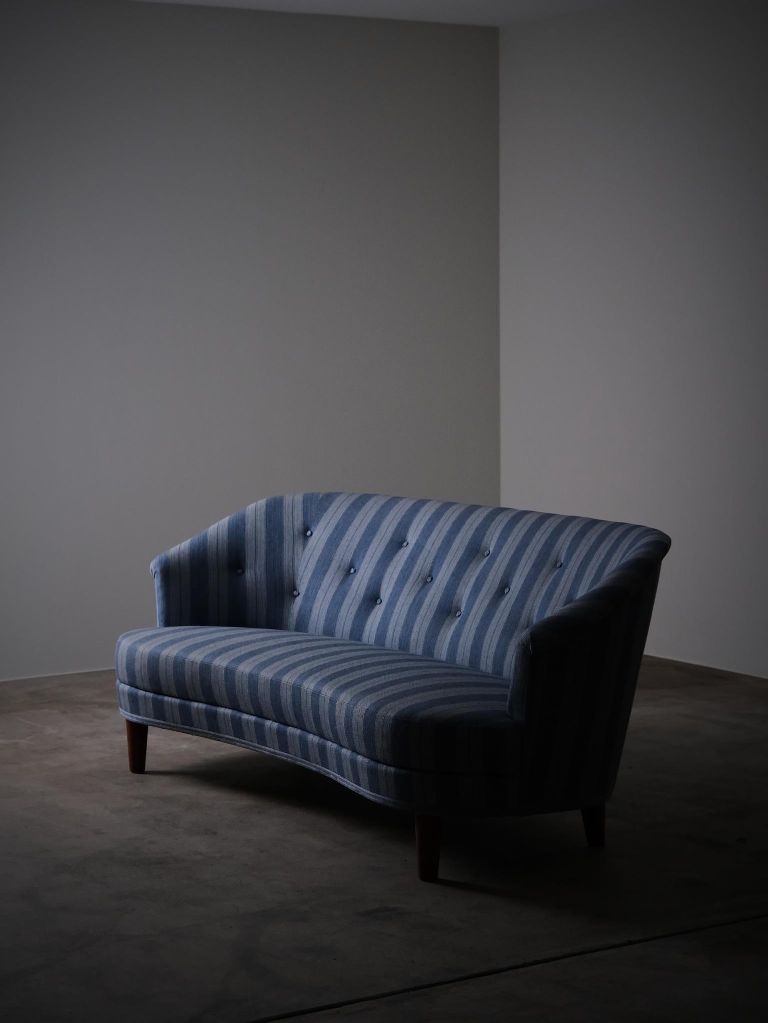 Scandinavian Modern Sofa 'Roma' by Carl Malmsten, Sweden, 1940s For Sale