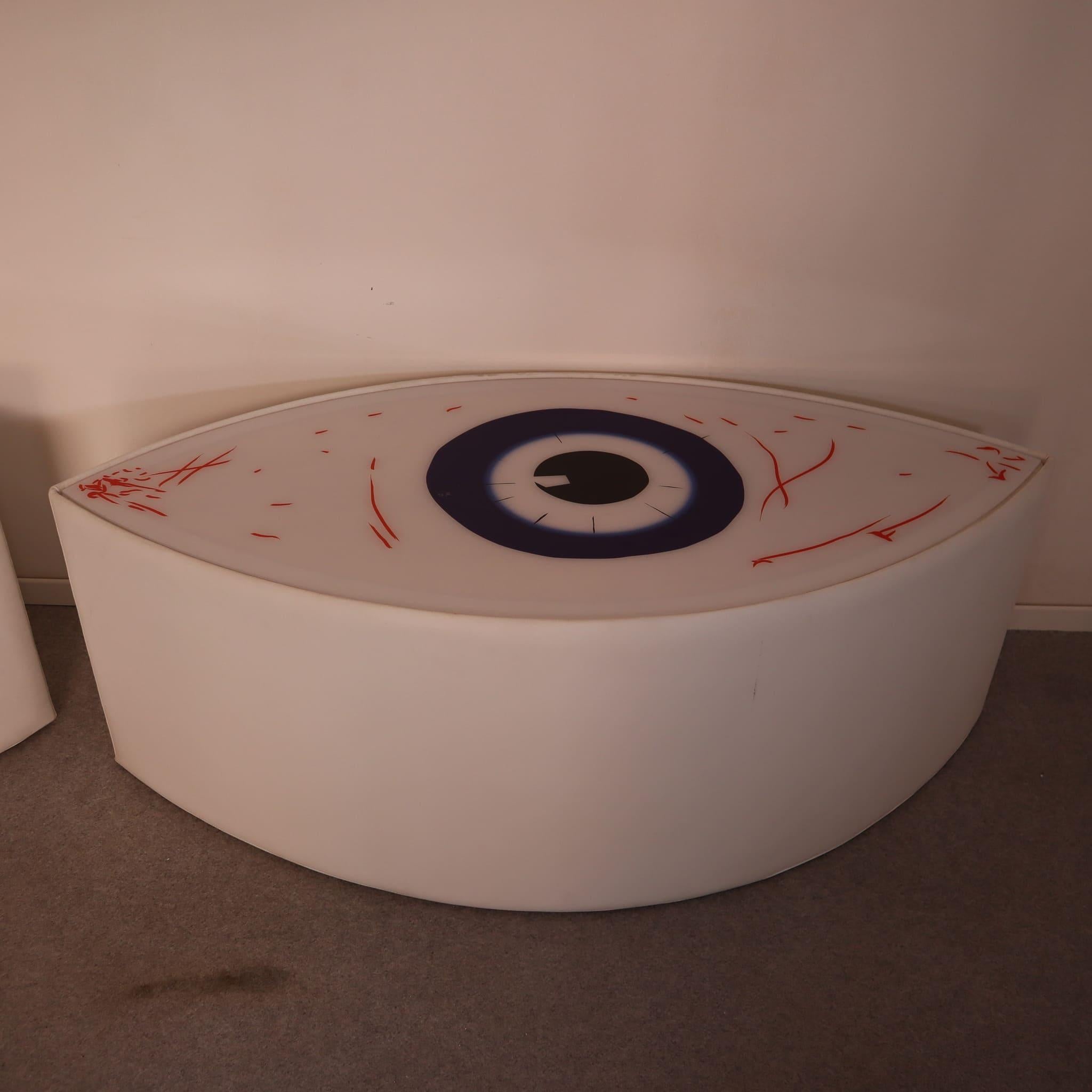 Materiale sintetico Divano scultura panca occhio Le Temoin di Man Ray per Studio Simon, Italia, anni '70 in vendita