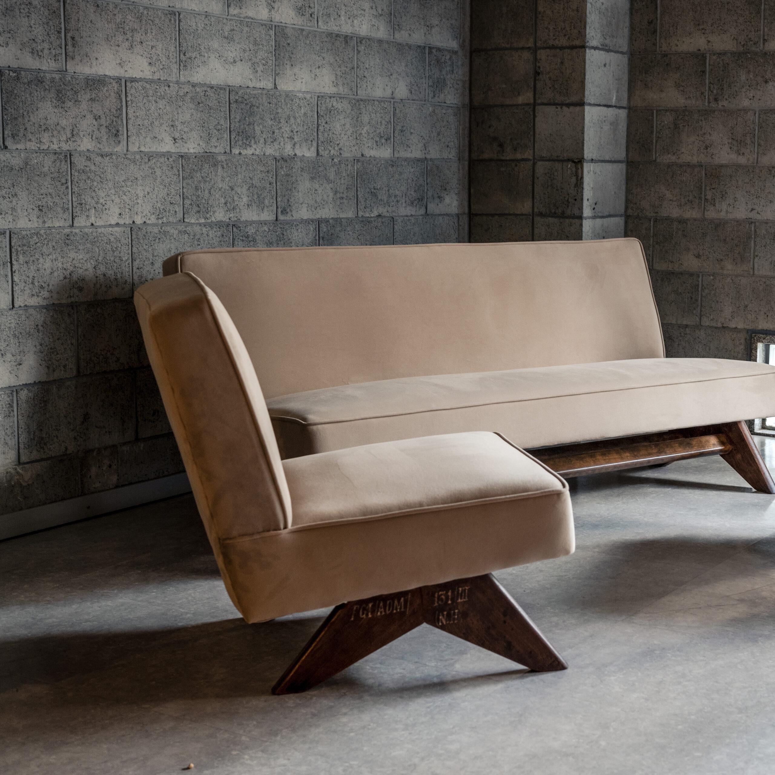 Indiano Set di divani di Pierre Jeanneret, Chandigarh, anni '50 in vendita