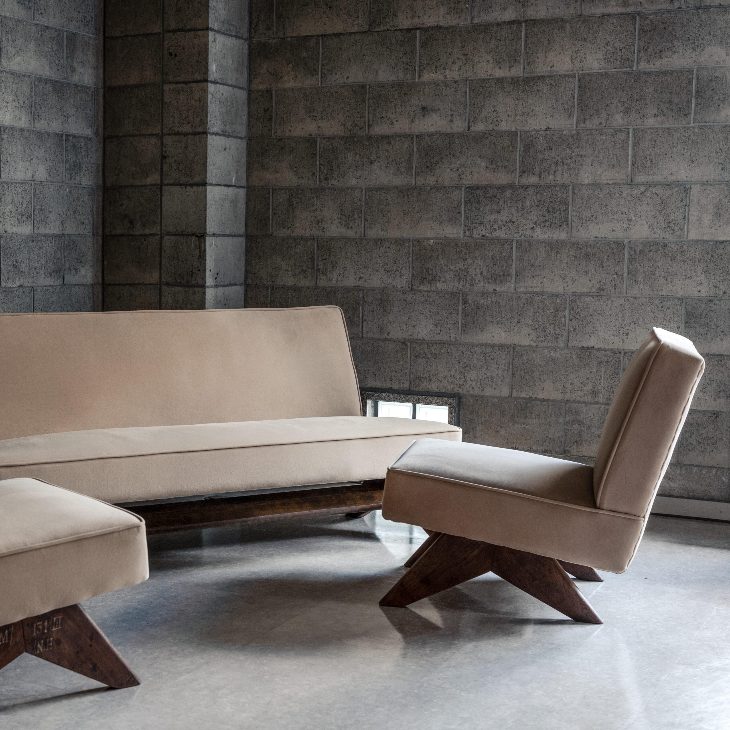 Set di divani di Pierre Jeanneret, Chandigarh, anni '50 In condizioni buone in vendita a Tokyo, Tokyo