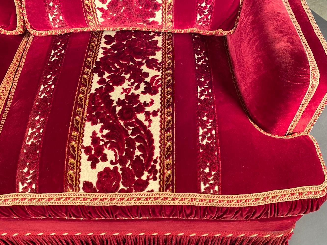 Joinery Sofa Settee 3-Seater Crimson Cut Velvet Italian Toni Facella Sensi Della Penna For Sale